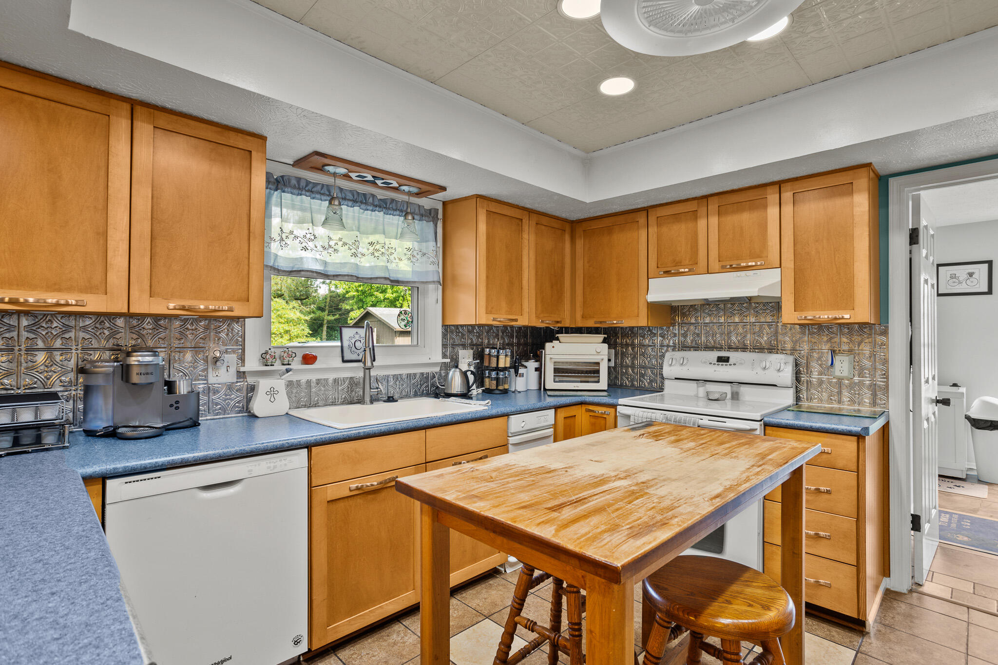 2425 Greenlawn, Troy, Ohio 45373
