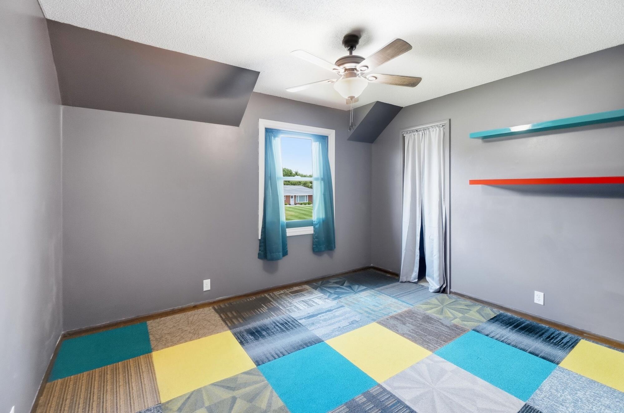 813 Circle, Wapakoneta, Ohio 45895