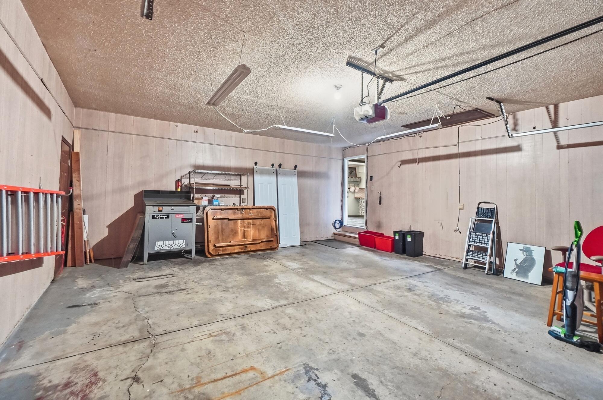 813 Circle, Wapakoneta, Ohio 45895