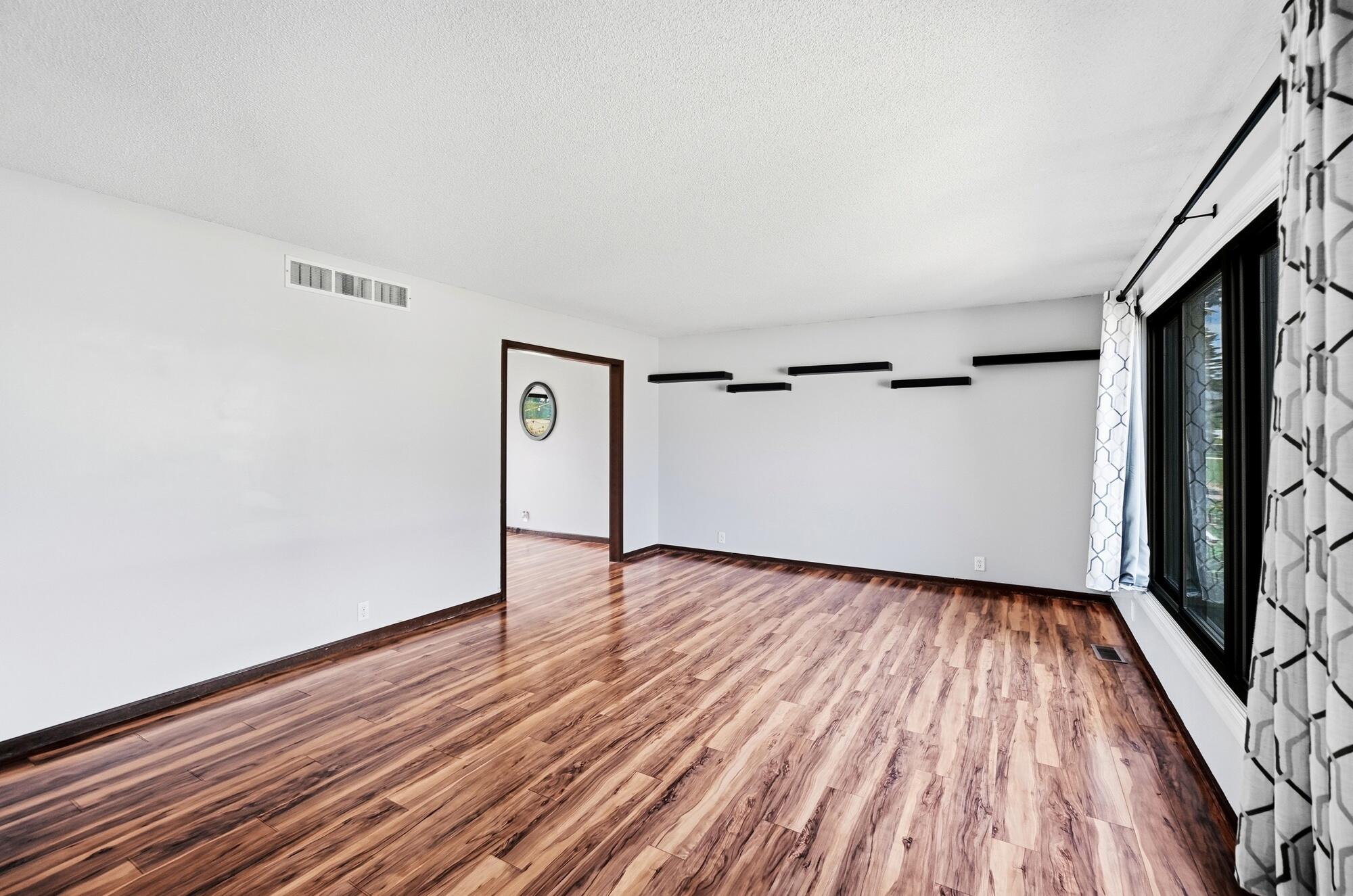 813 Circle, Wapakoneta, Ohio 45895