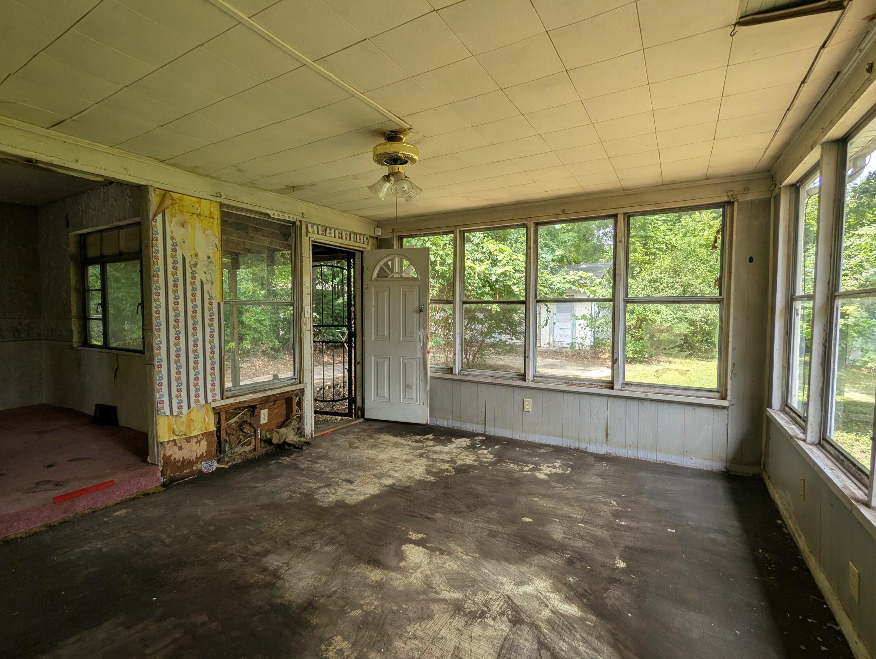 236 Singer, Springfield, Ohio 45506