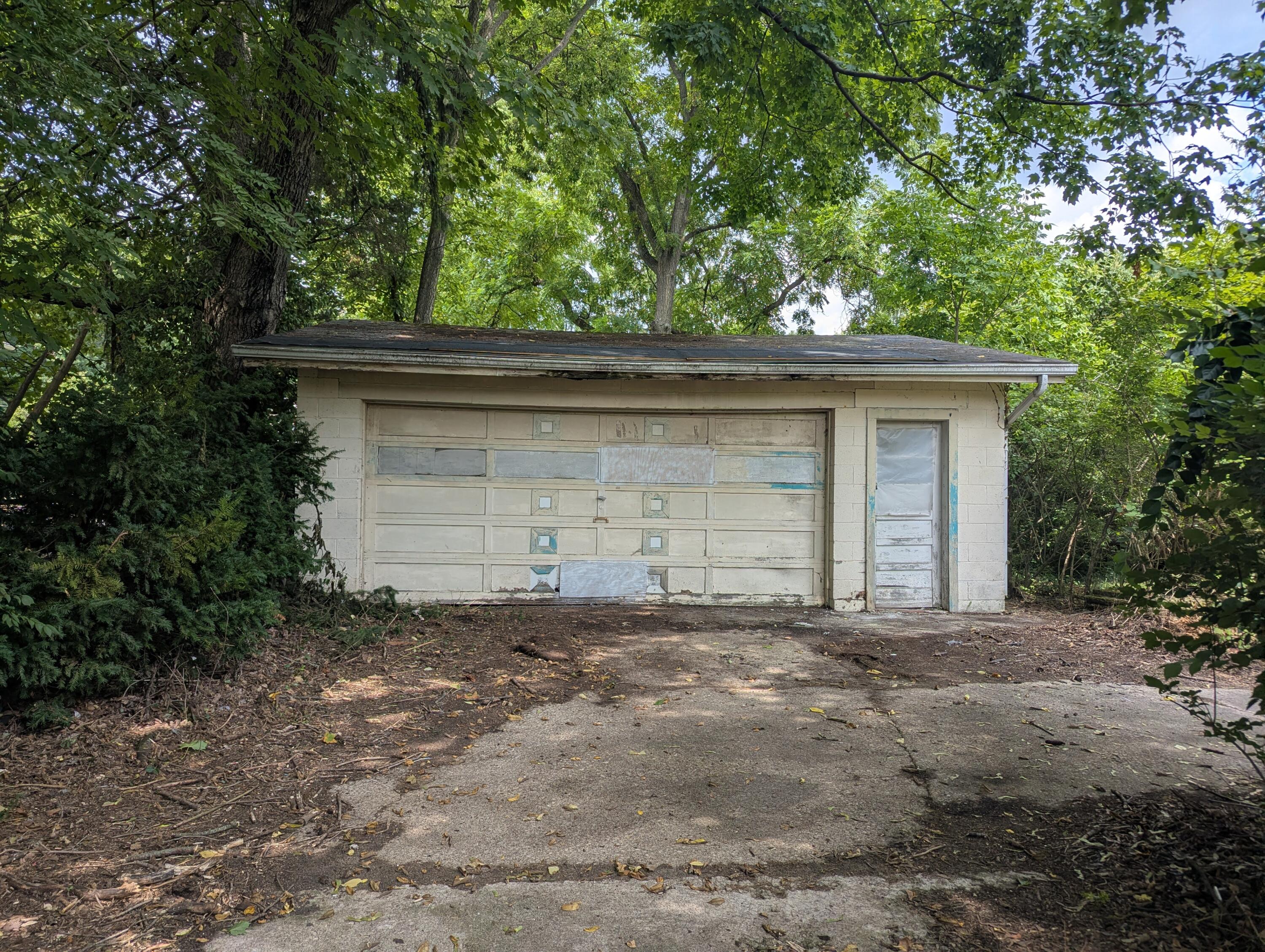 236 Singer, Springfield, Ohio 45506