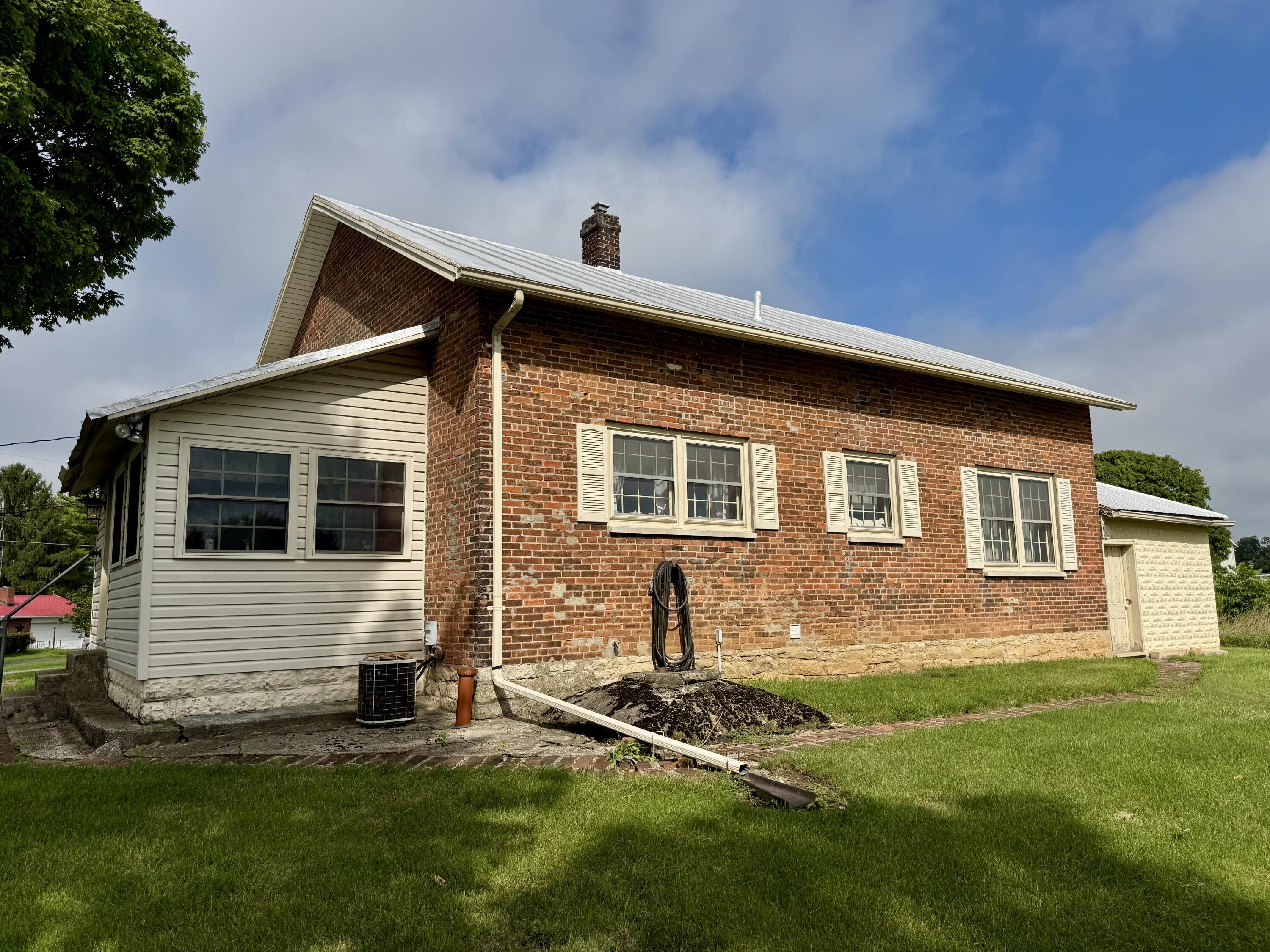2156 Shrine, Springfield, Ohio 45502