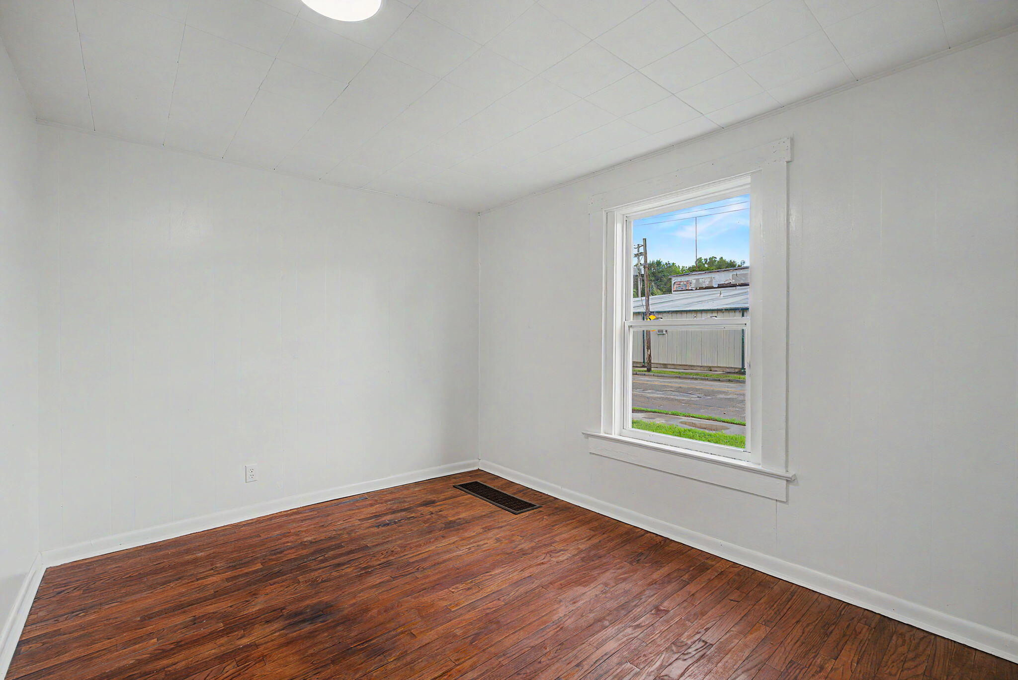 863 Sherman, Springfield, Ohio 45503