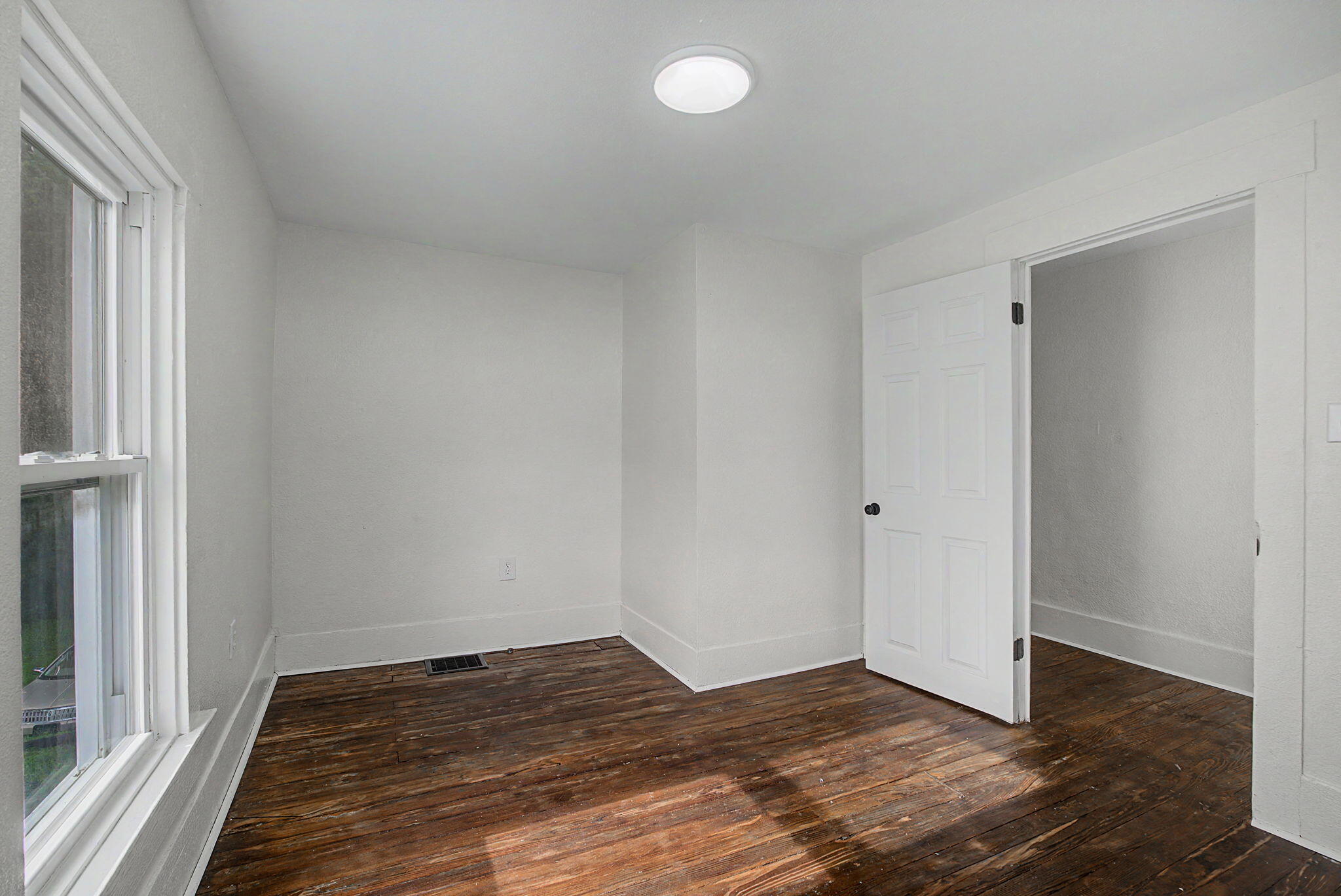 863 Sherman, Springfield, Ohio 45503