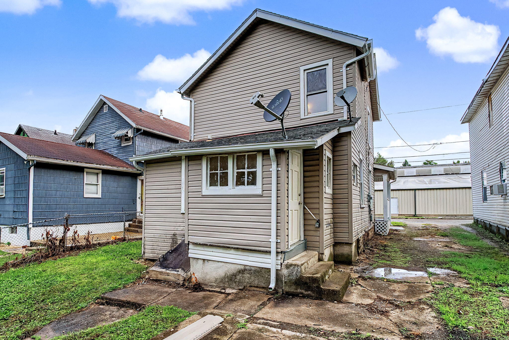 863 Sherman, Springfield, Ohio 45503
