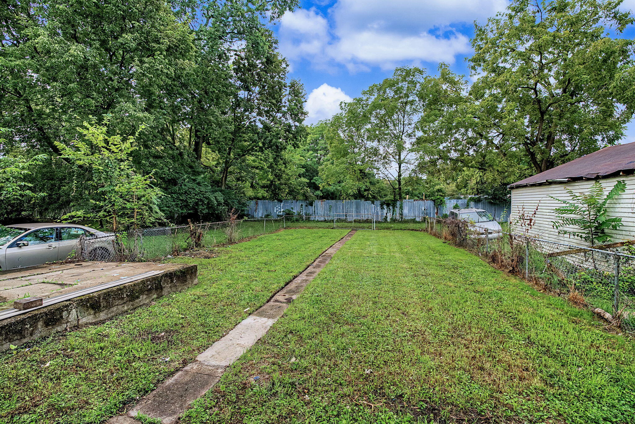 863 Sherman, Springfield, Ohio 45503