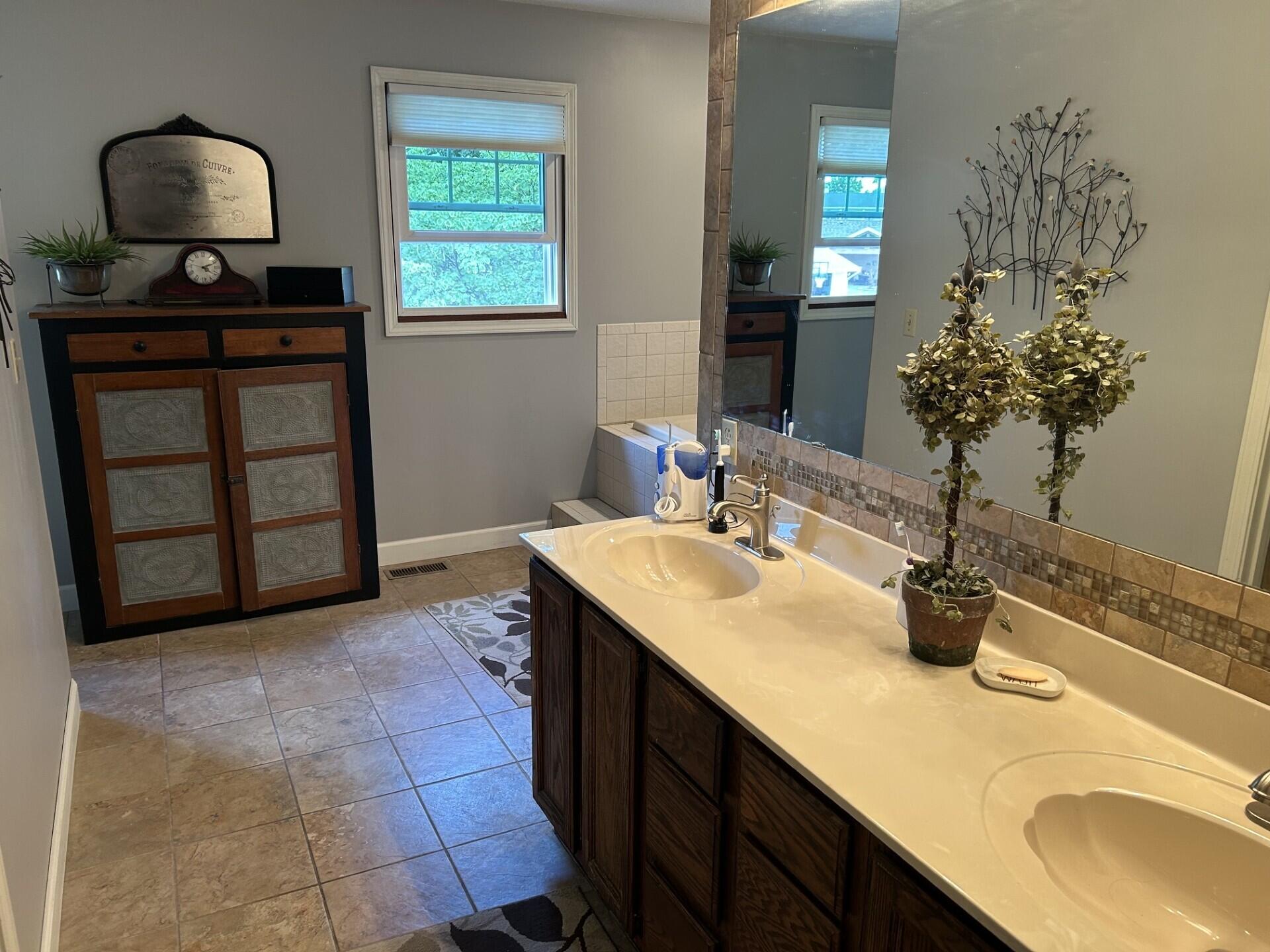 1917 Cheshire, Saint Marys, Ohio 45885