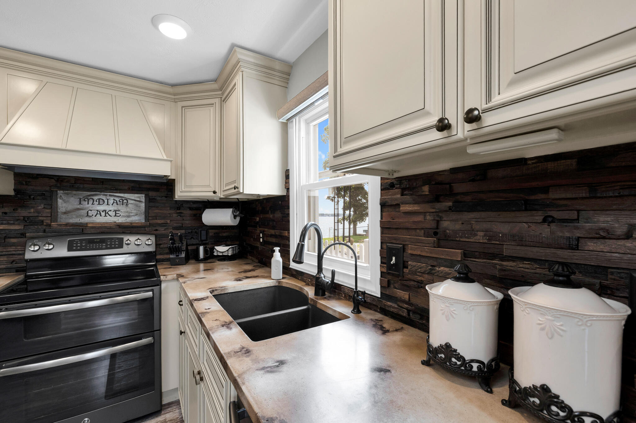 10565 Buckeye, Huntsville, Ohio 43324