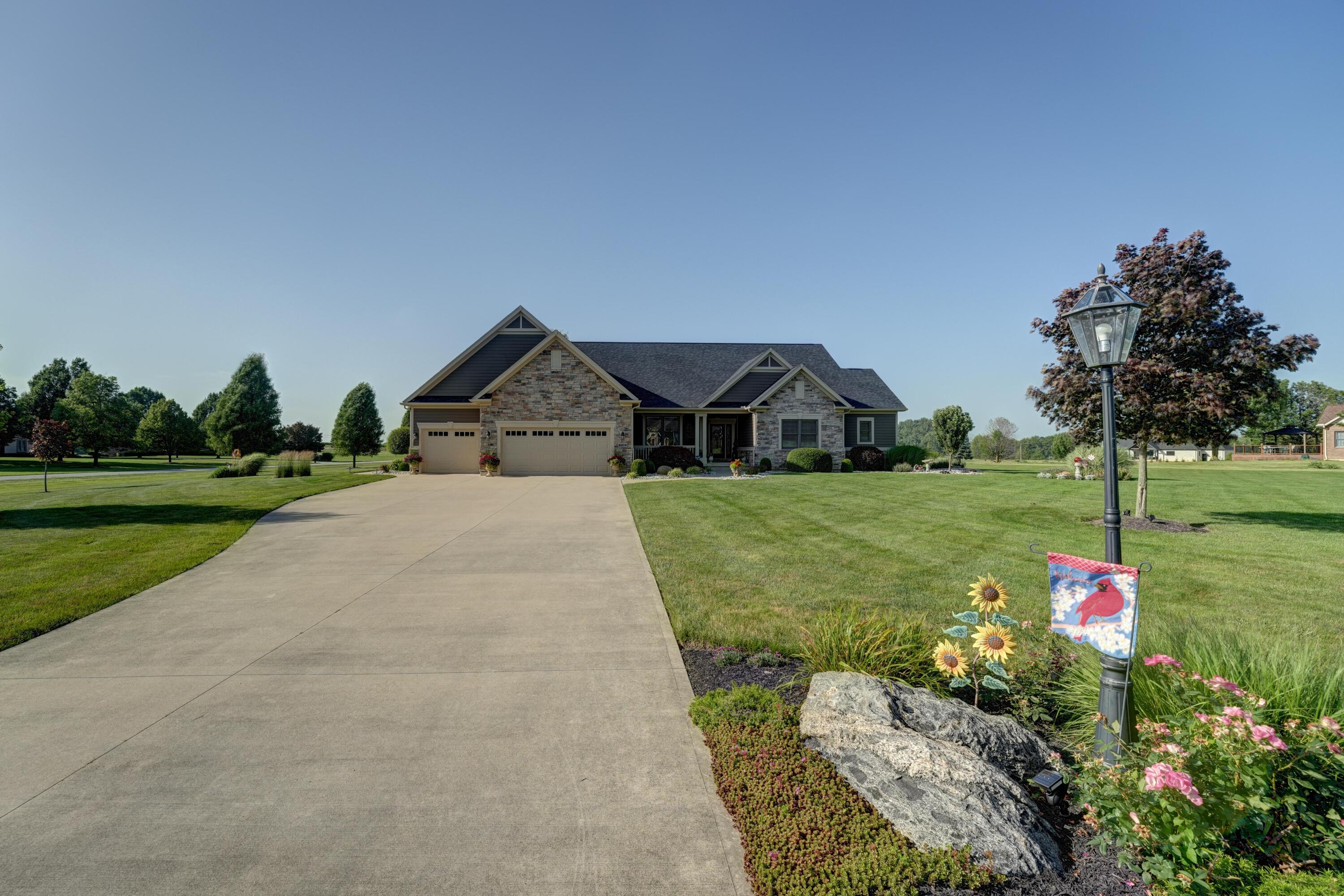 6414 Willow Lake, Greenville, Ohio 45331
