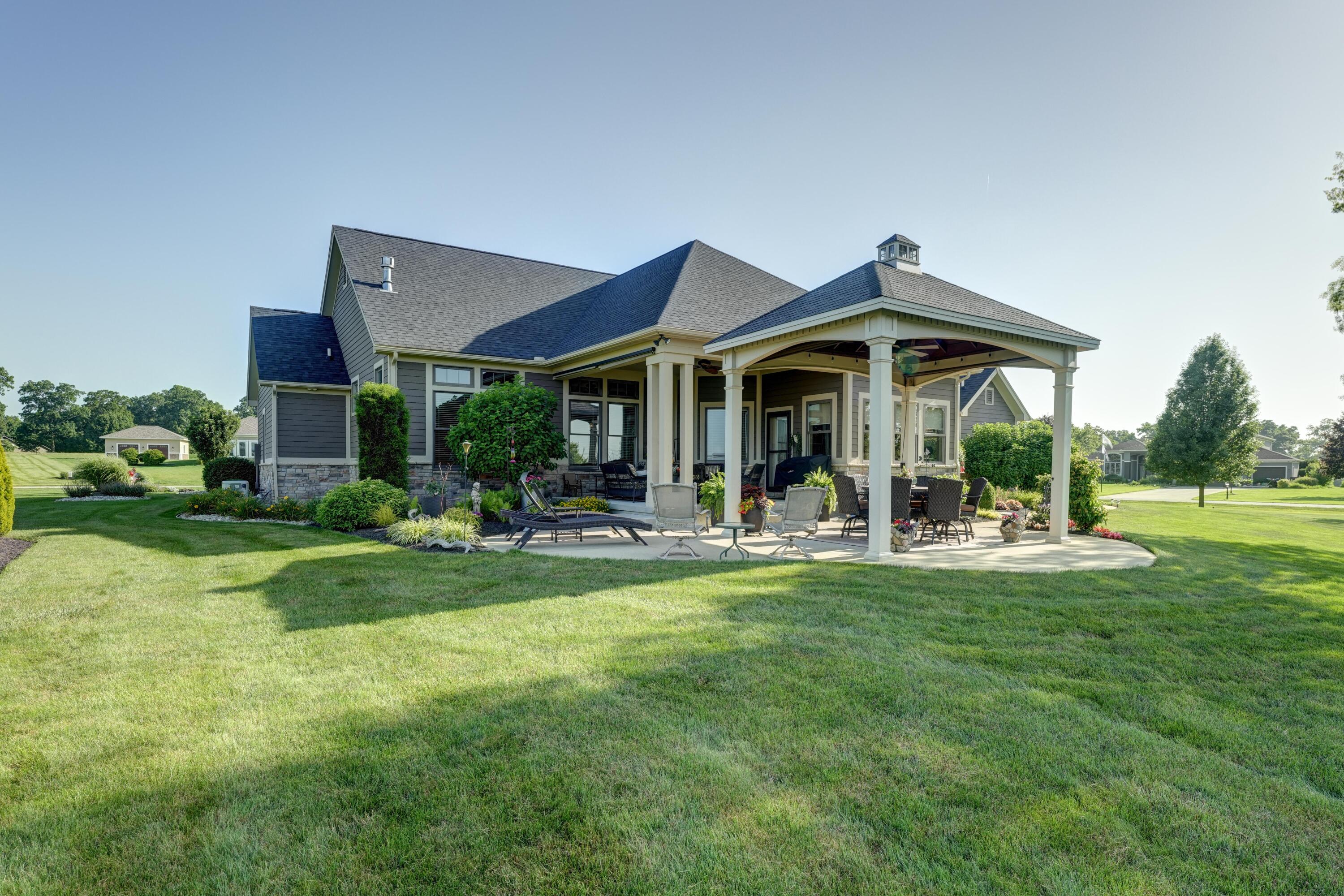 6414 Willow Lake, Greenville, Ohio 45331