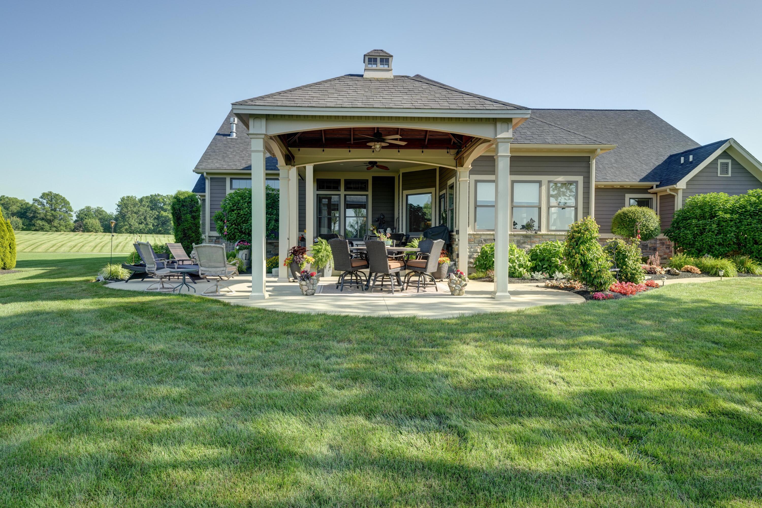 6414 Willow Lake, Greenville, Ohio 45331
