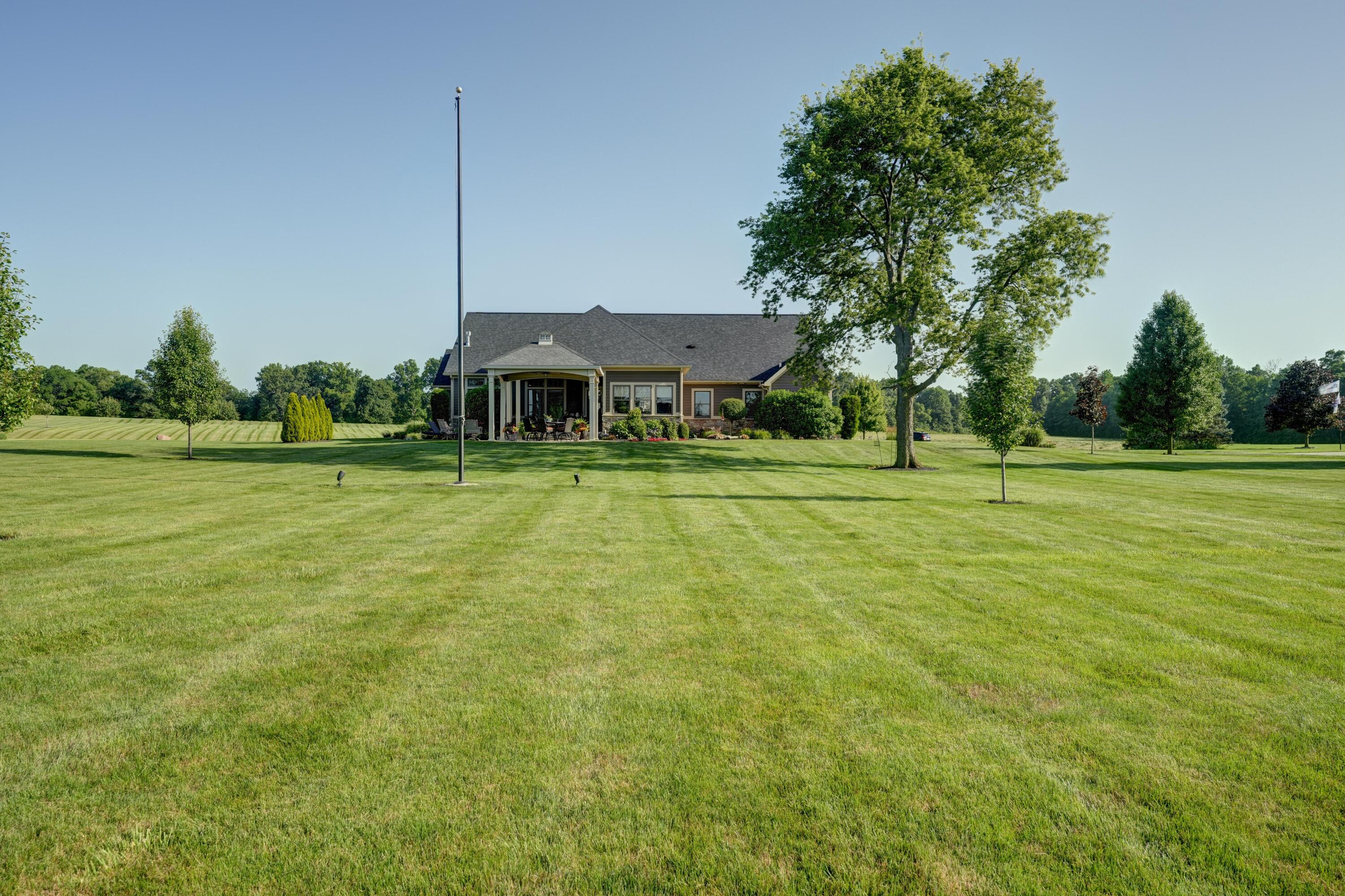 6414 Willow Lake, Greenville, Ohio 45331