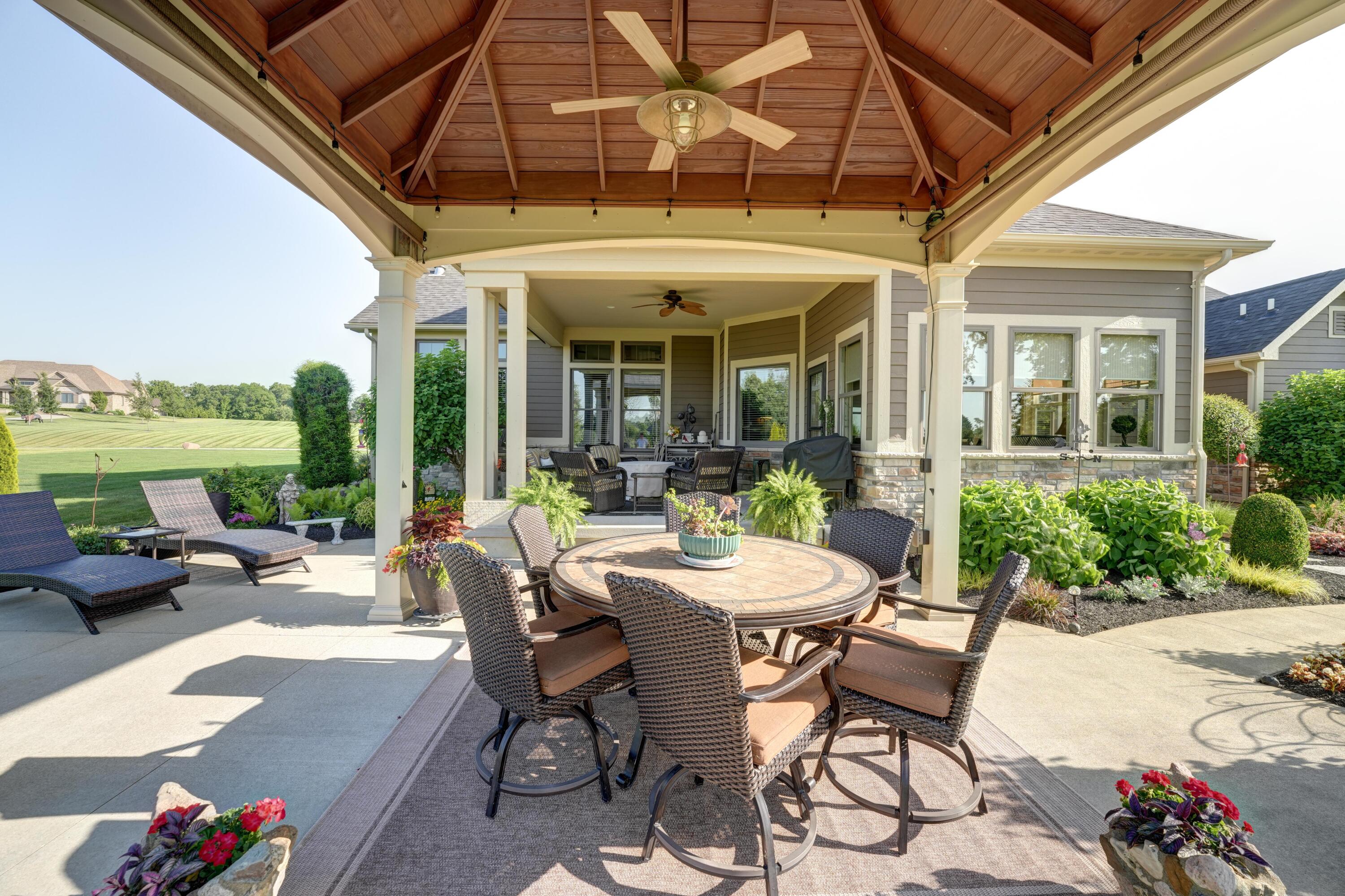 6414 Willow Lake, Greenville, Ohio 45331