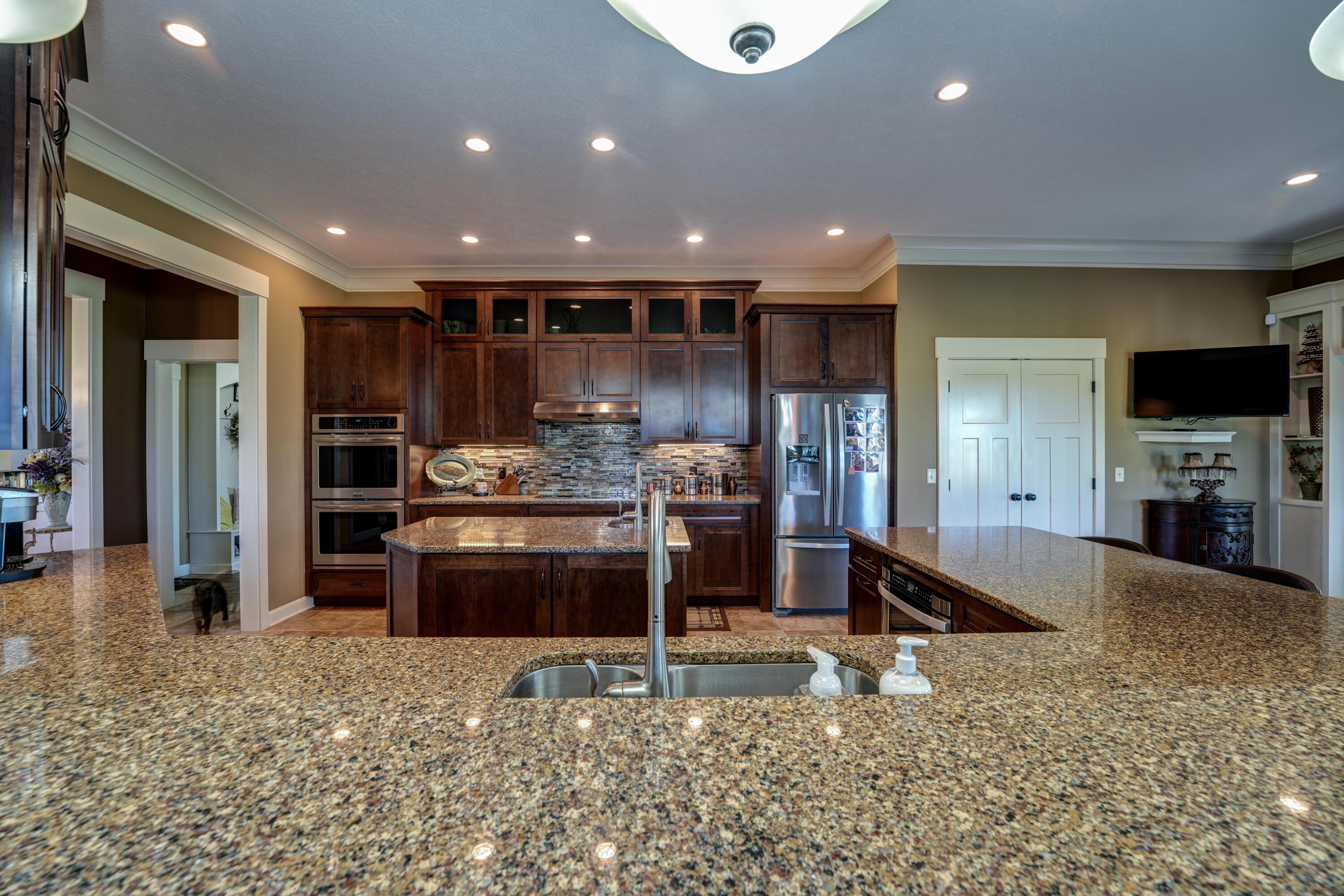 6414 Willow Lake, Greenville, Ohio 45331