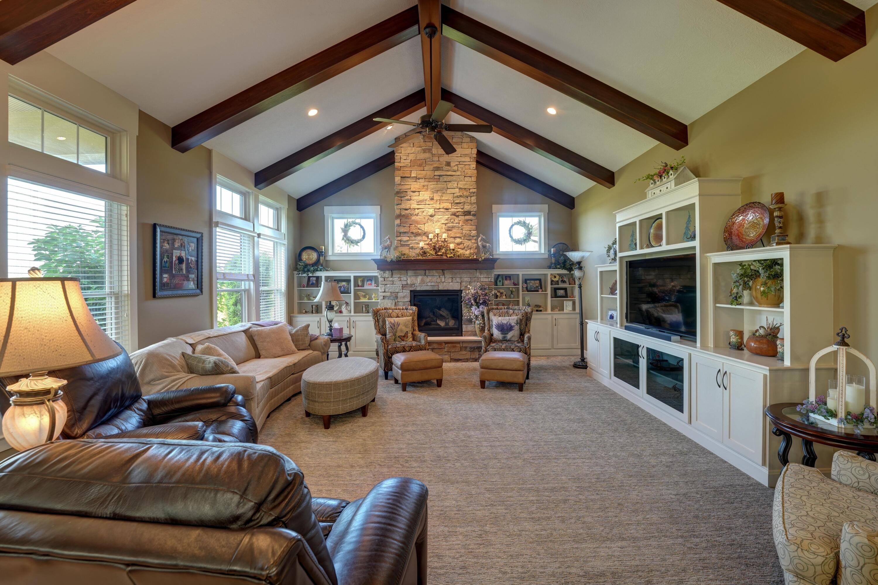 6414 Willow Lake, Greenville, Ohio 45331