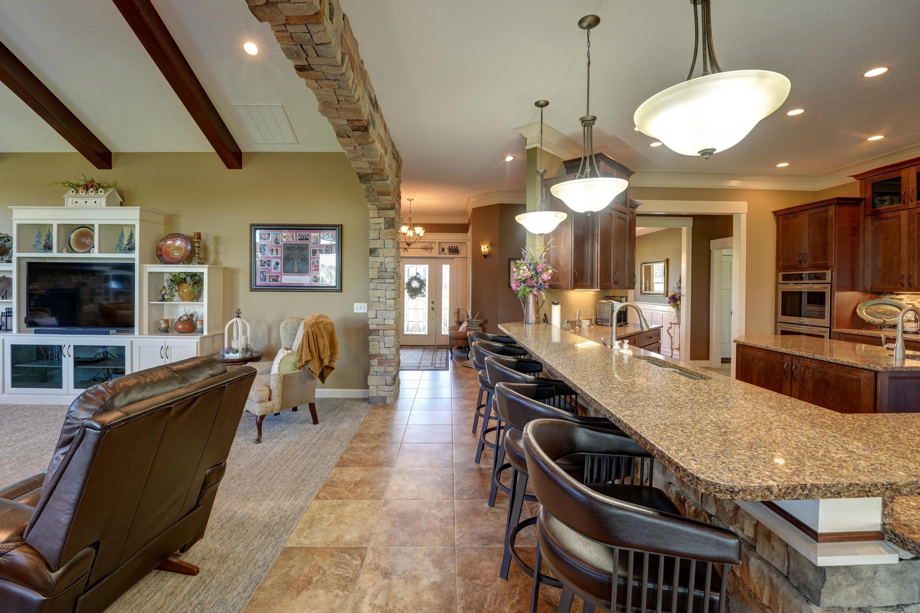 6414 Willow Lake, Greenville, Ohio 45331