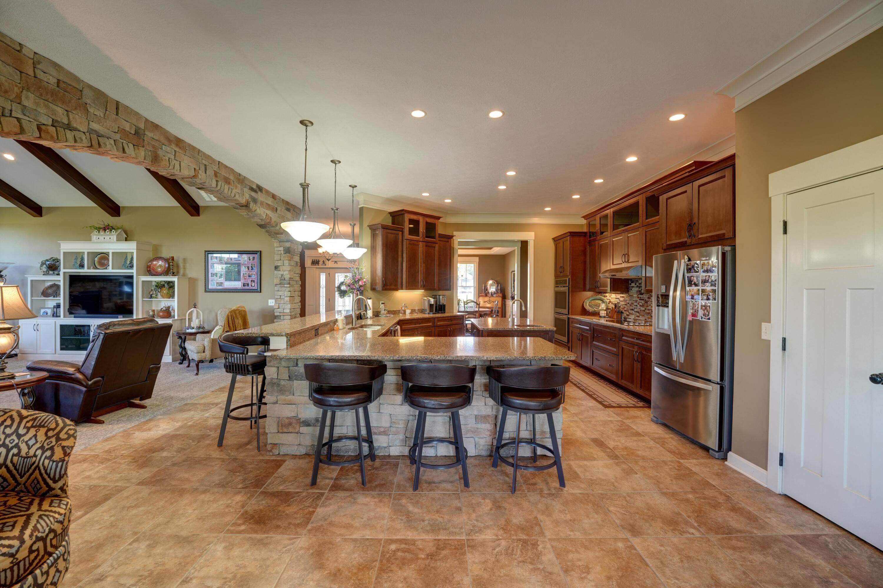 6414 Willow Lake, Greenville, Ohio 45331