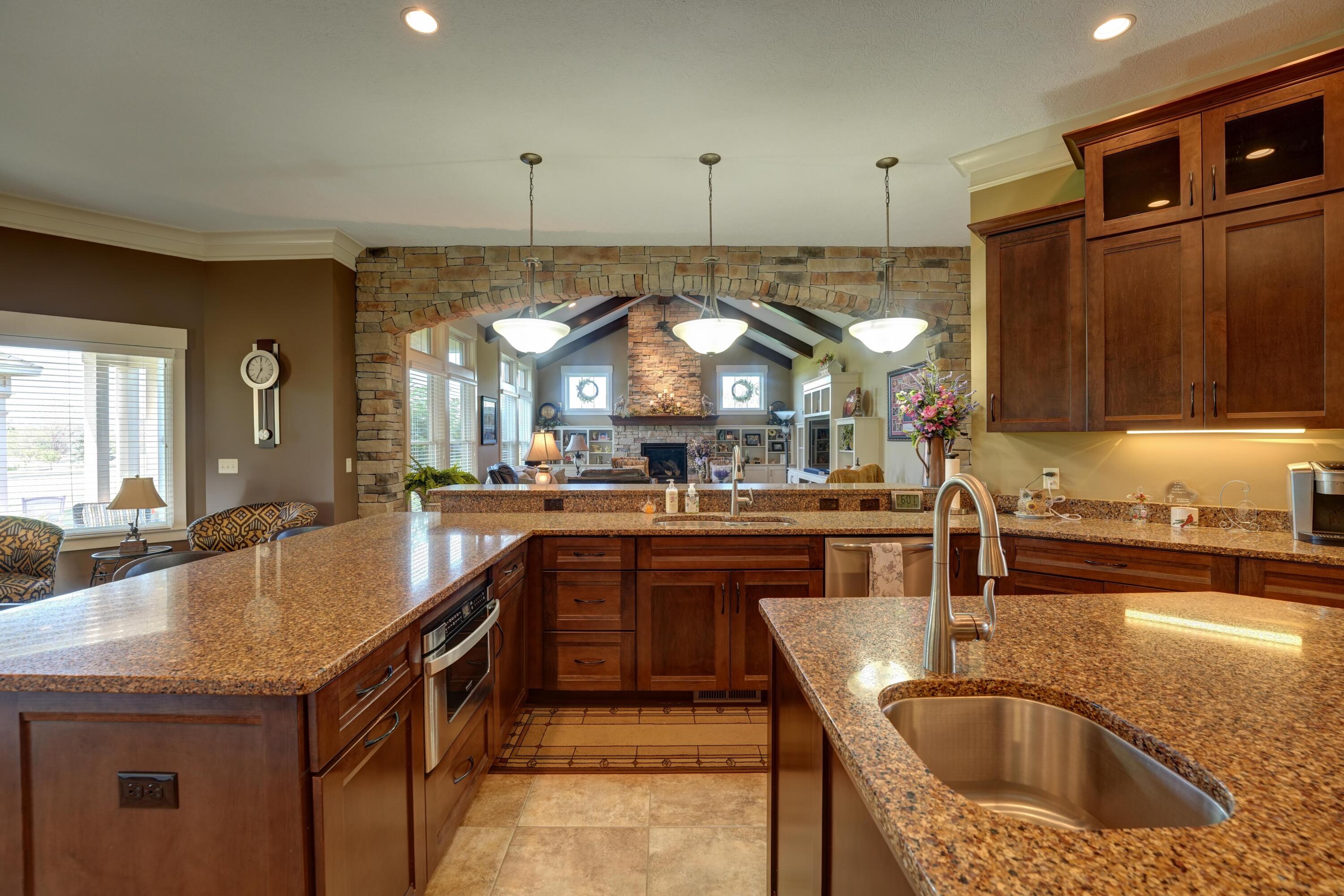 6414 Willow Lake, Greenville, Ohio 45331