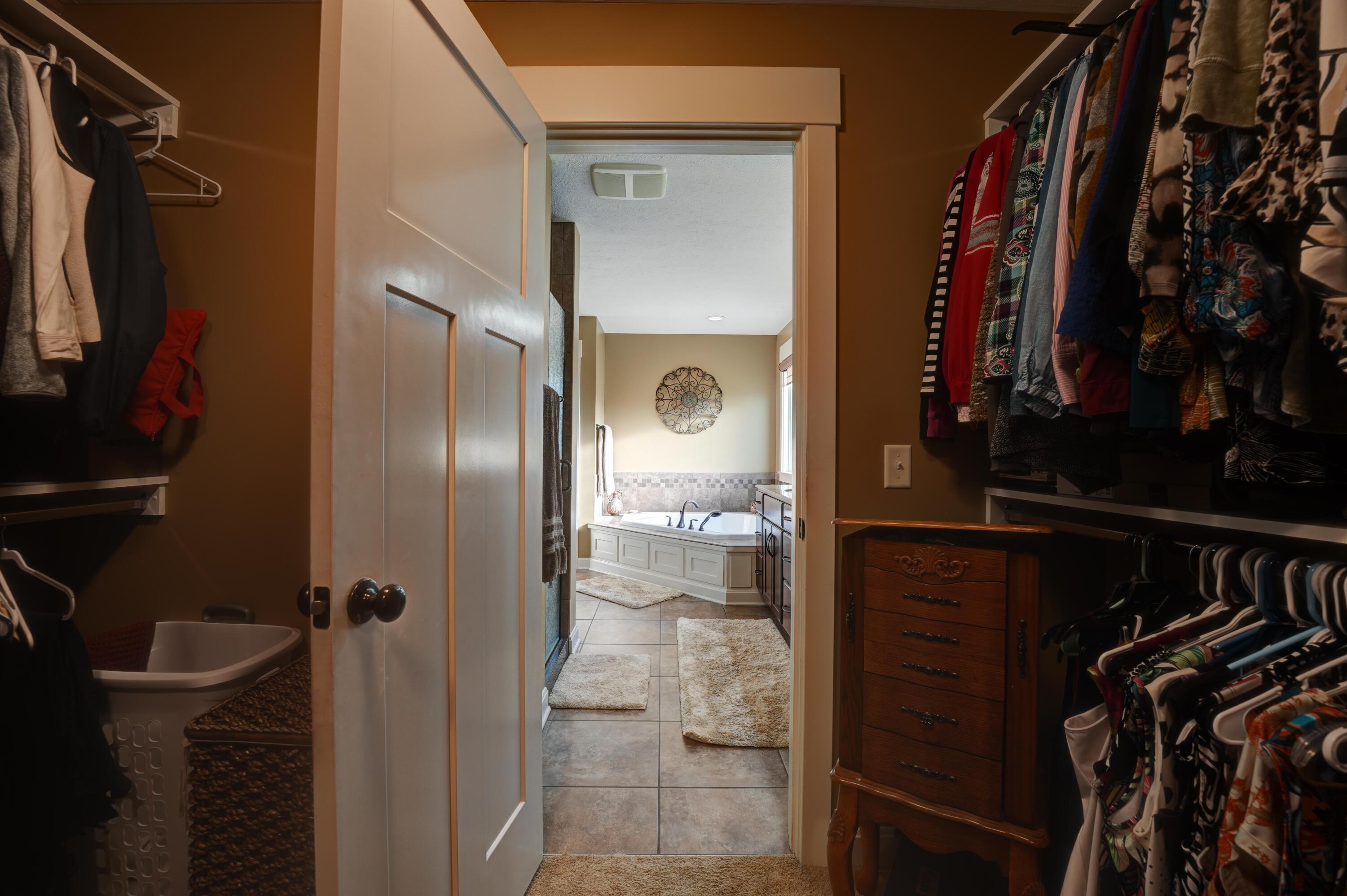 6414 Willow Lake, Greenville, Ohio 45331
