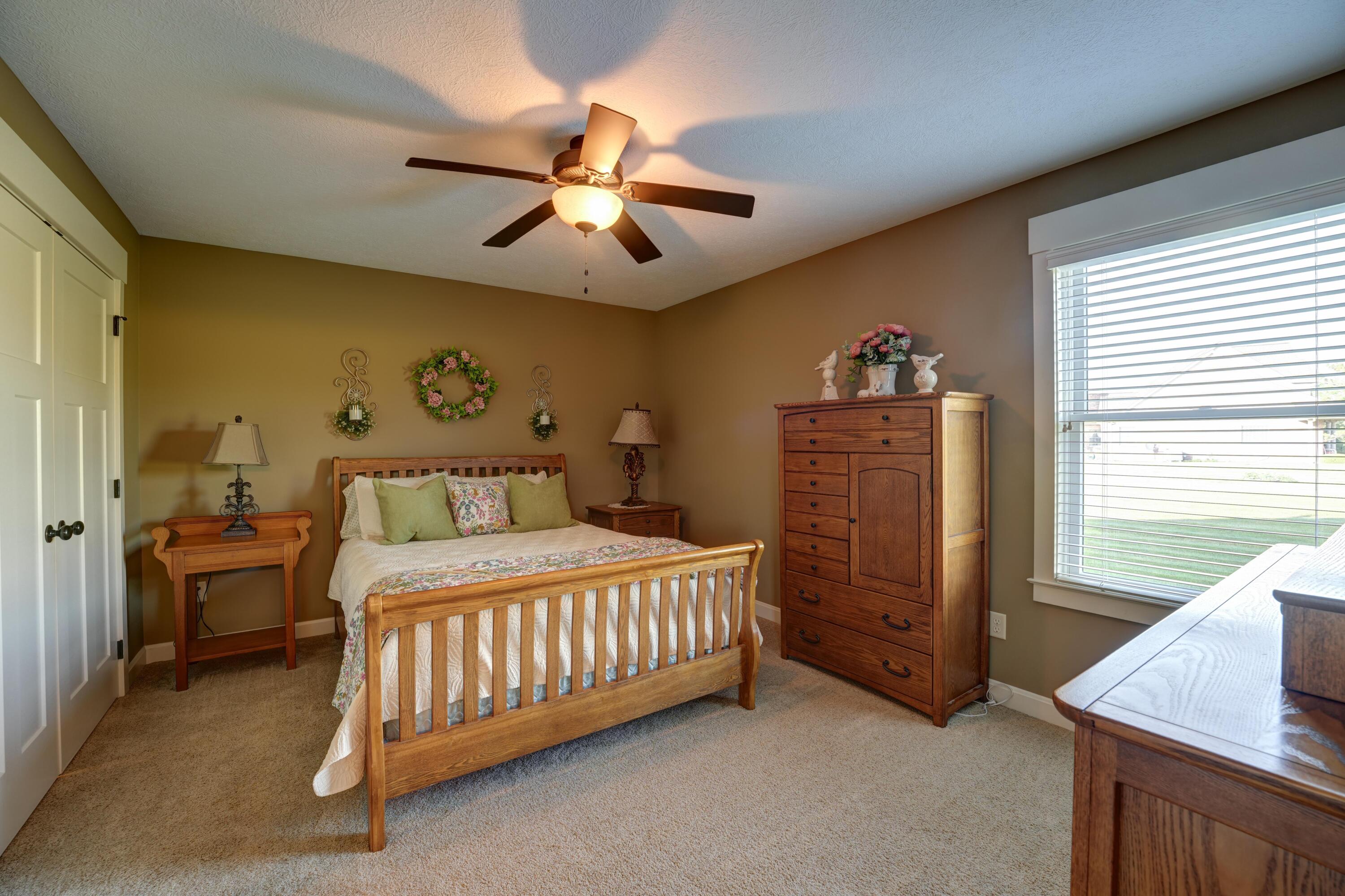 6414 Willow Lake, Greenville, Ohio 45331