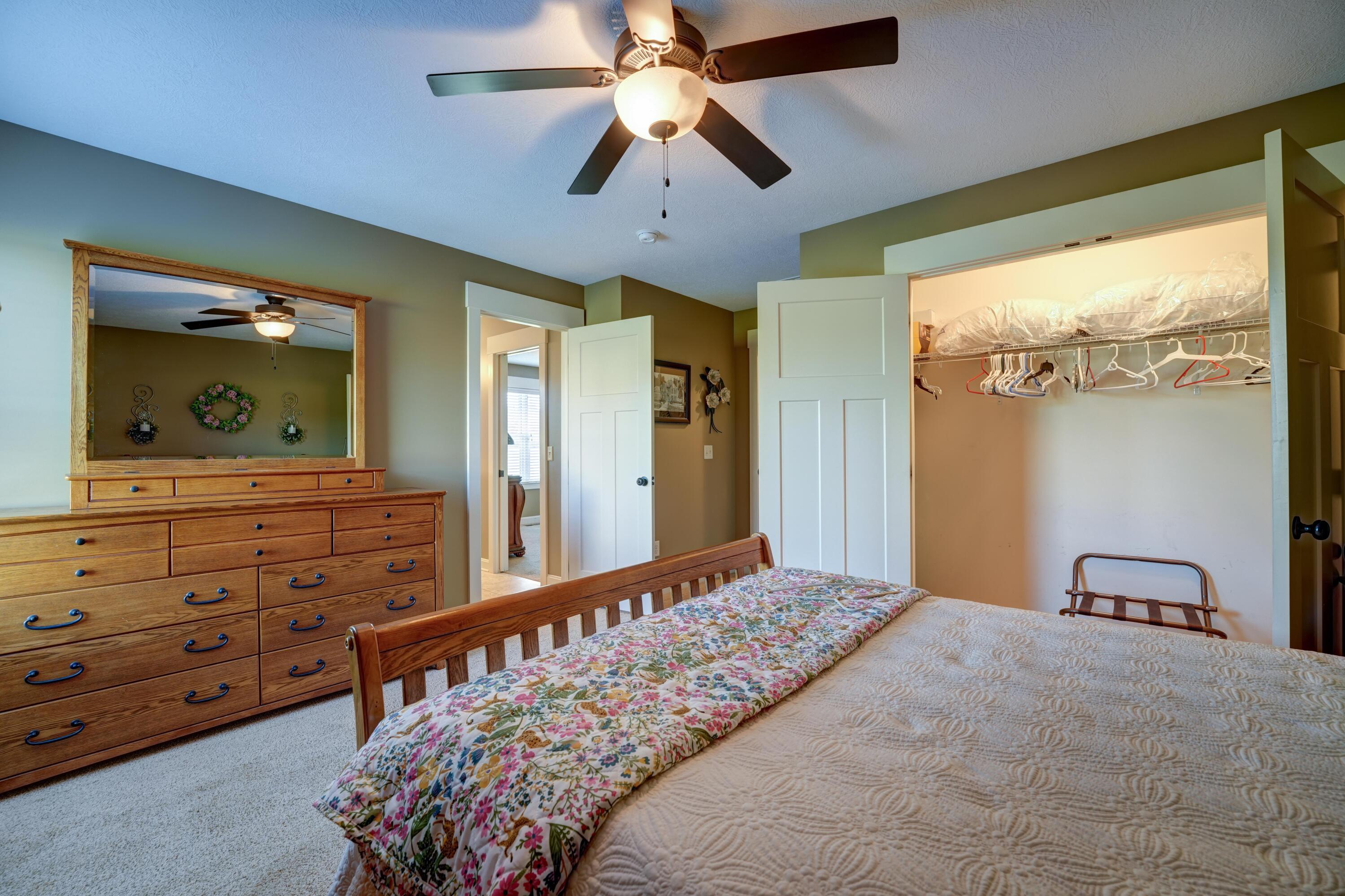 6414 Willow Lake, Greenville, Ohio 45331
