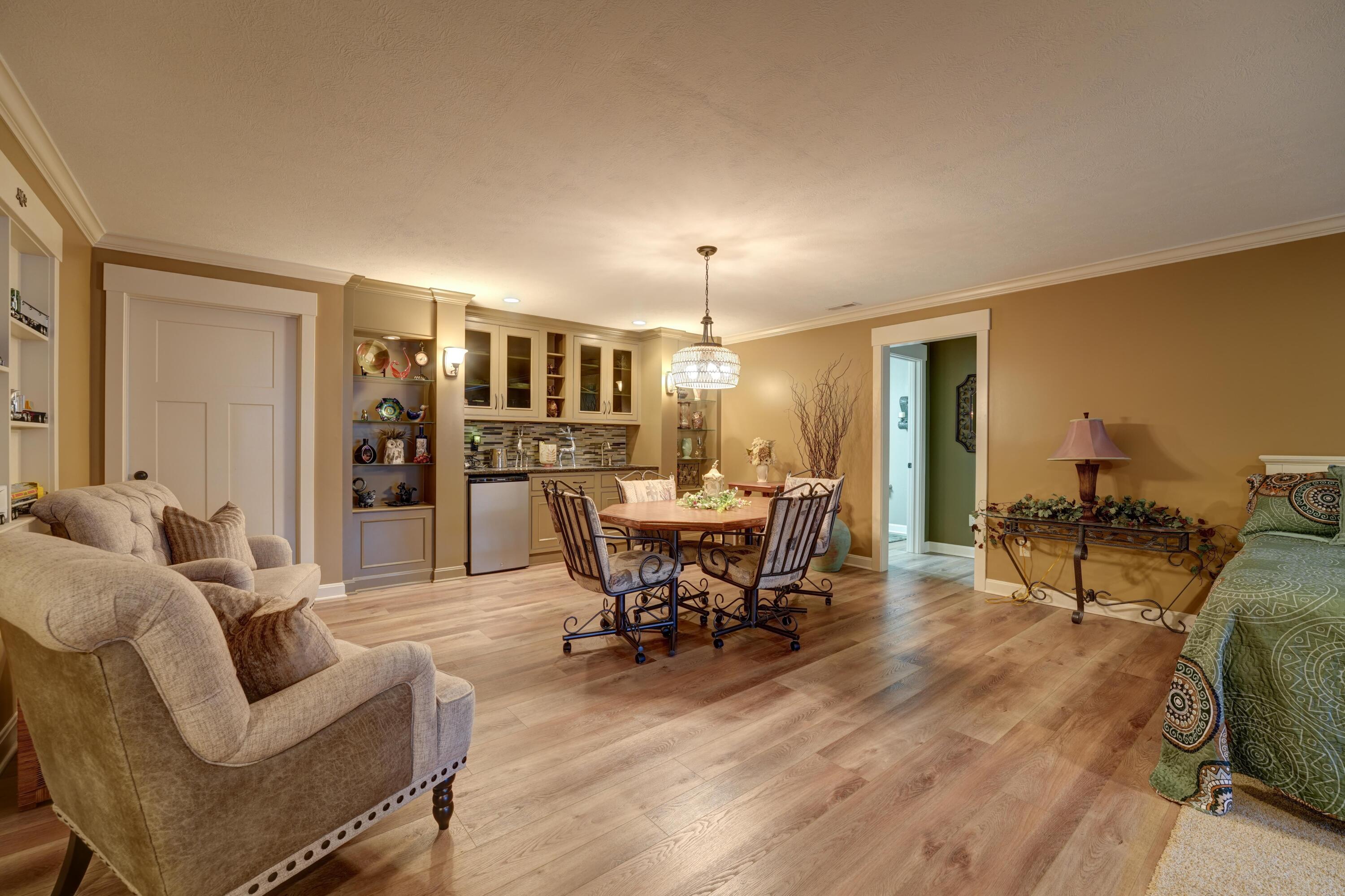 6414 Willow Lake, Greenville, Ohio 45331