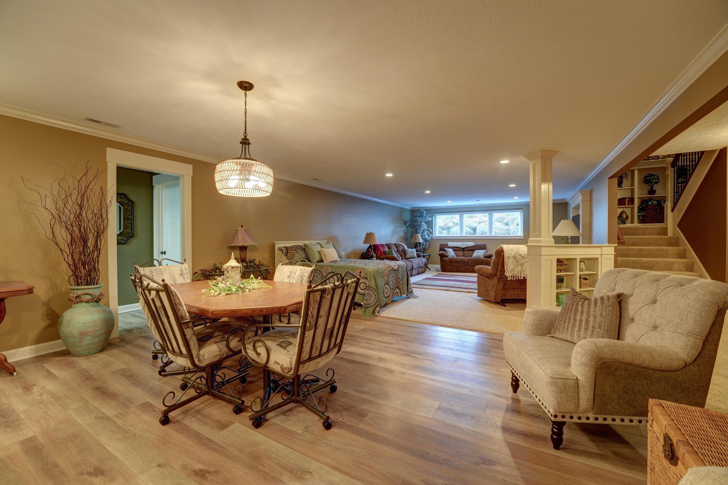 6414 Willow Lake, Greenville, Ohio 45331