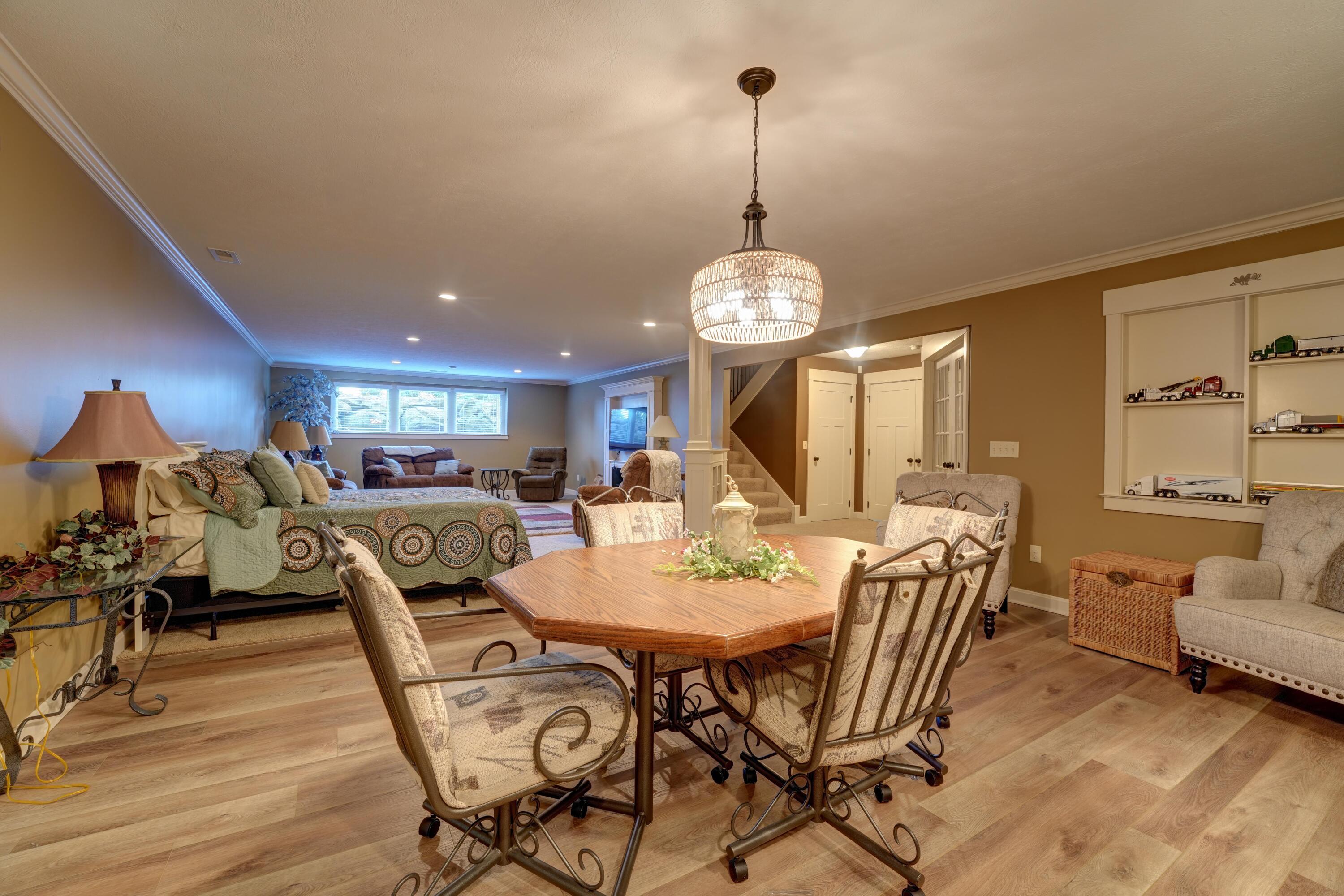 6414 Willow Lake, Greenville, Ohio 45331