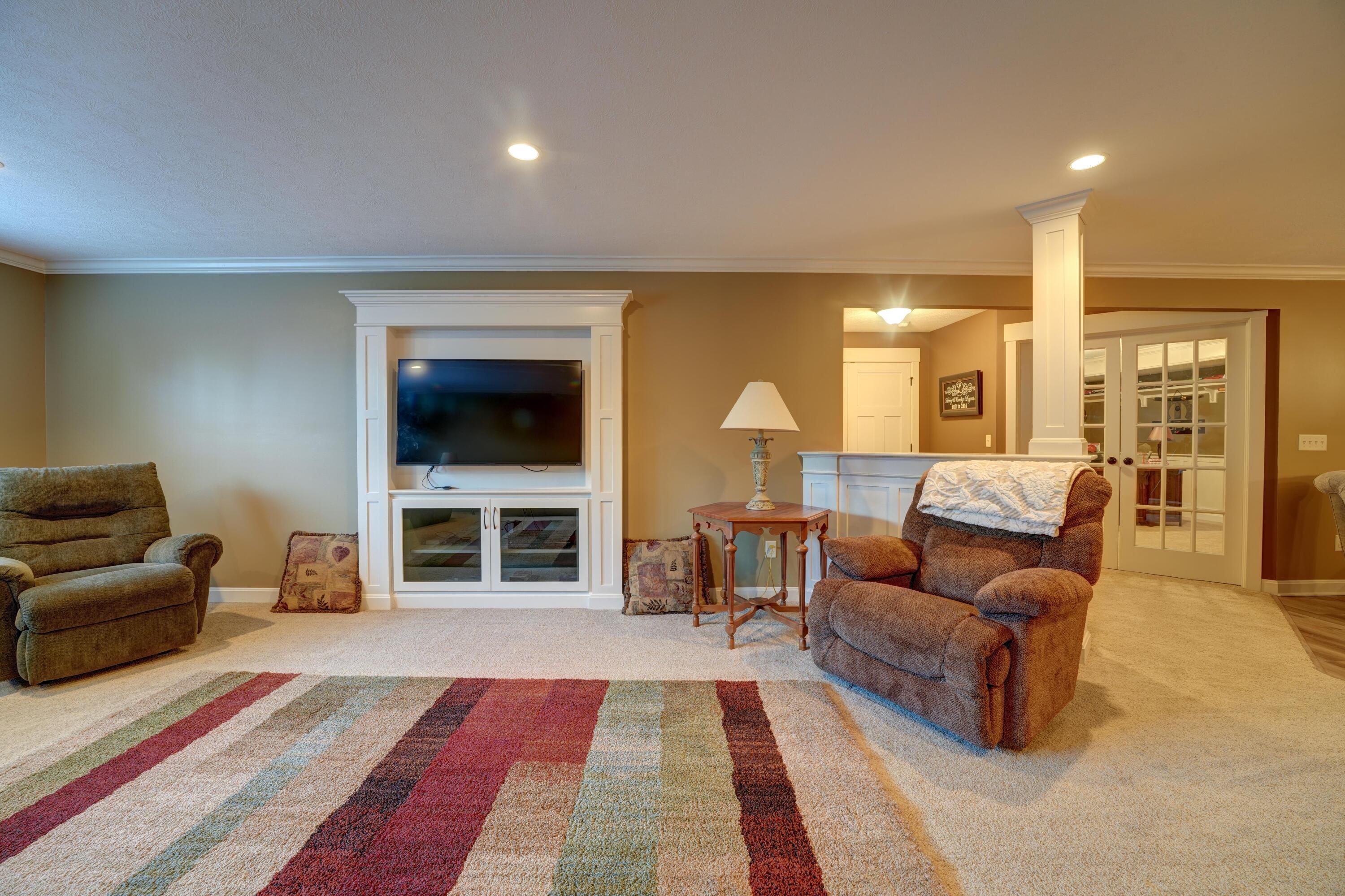 6414 Willow Lake, Greenville, Ohio 45331