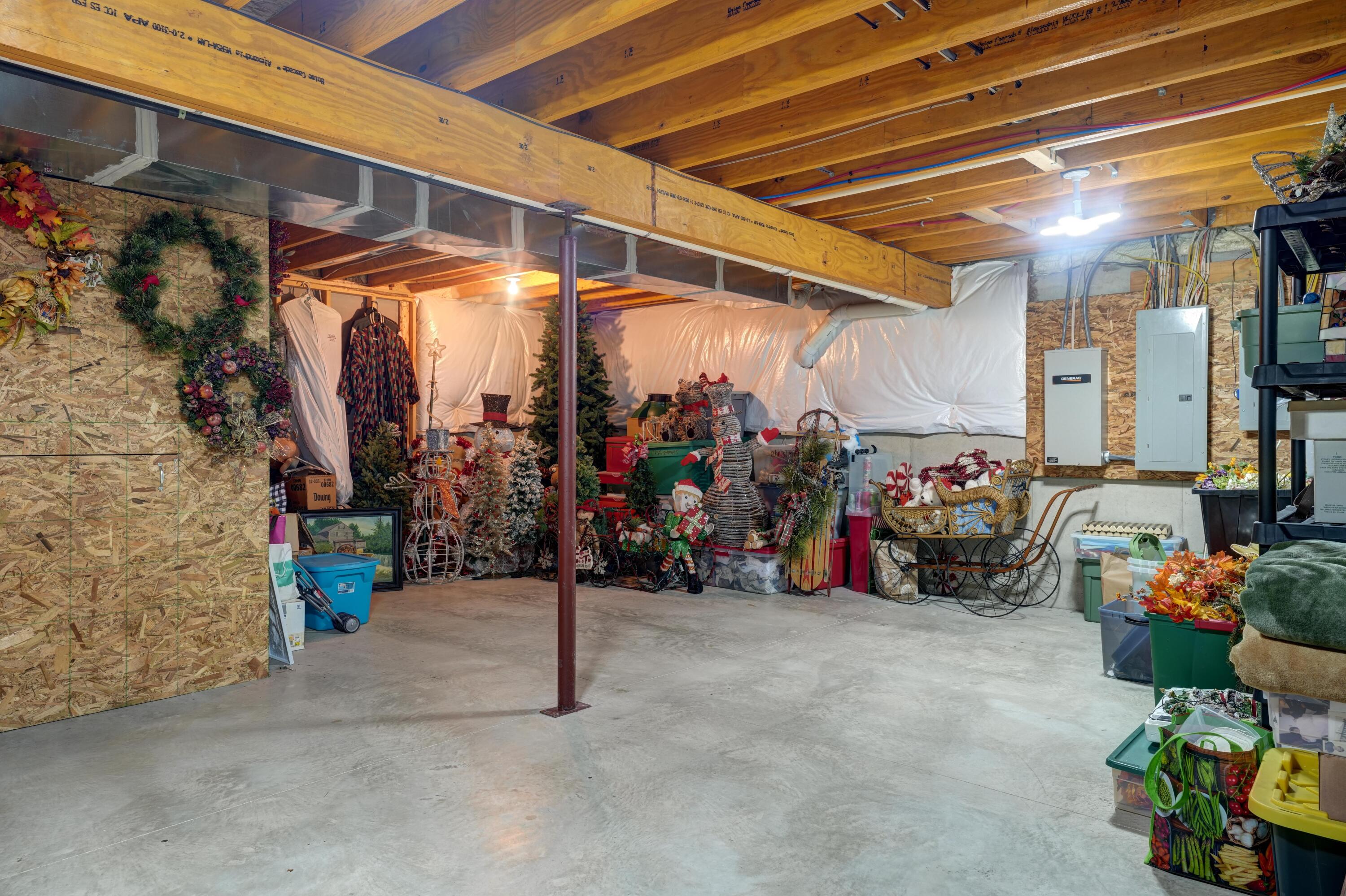 6414 Willow Lake, Greenville, Ohio 45331