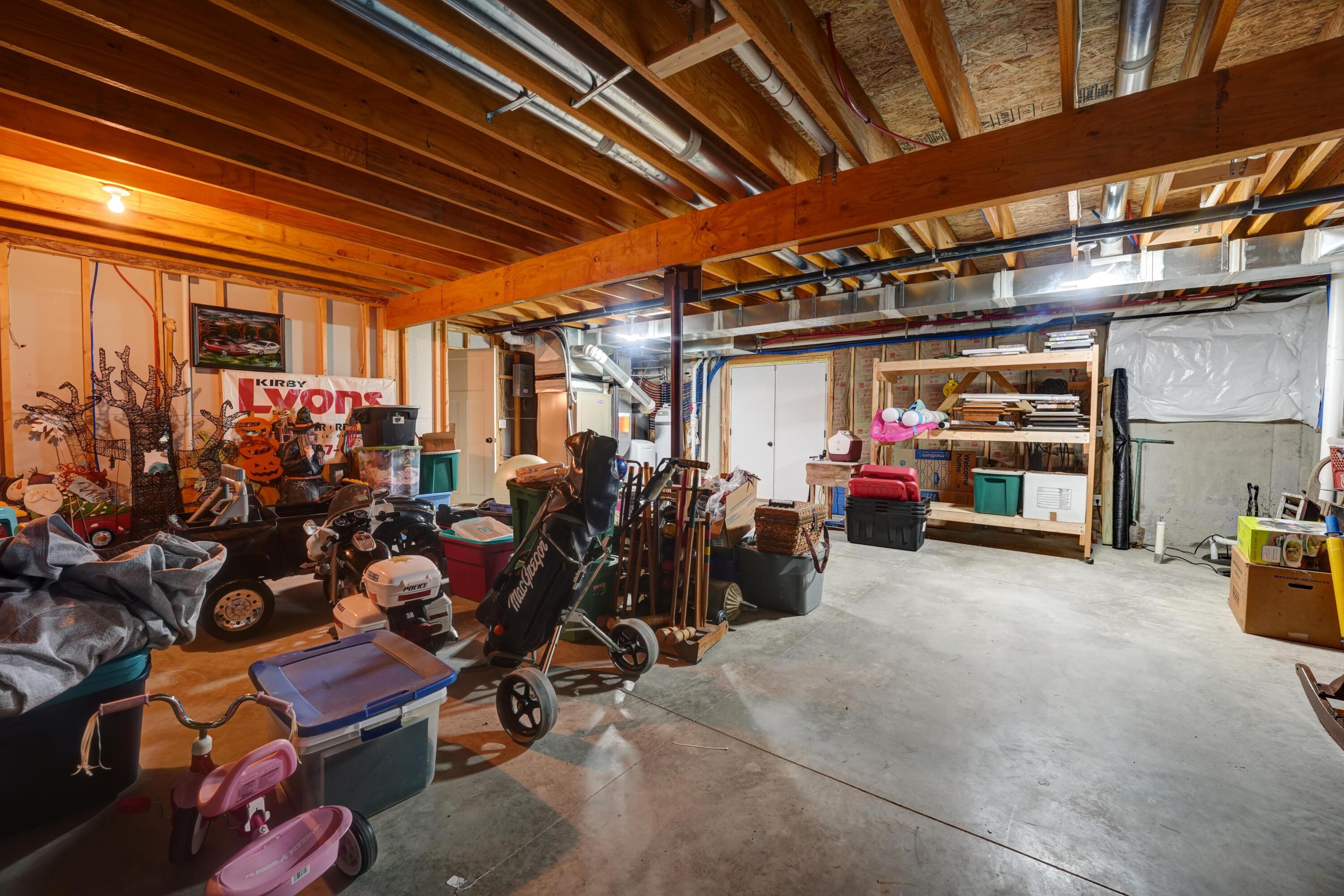 6414 Willow Lake, Greenville, Ohio 45331