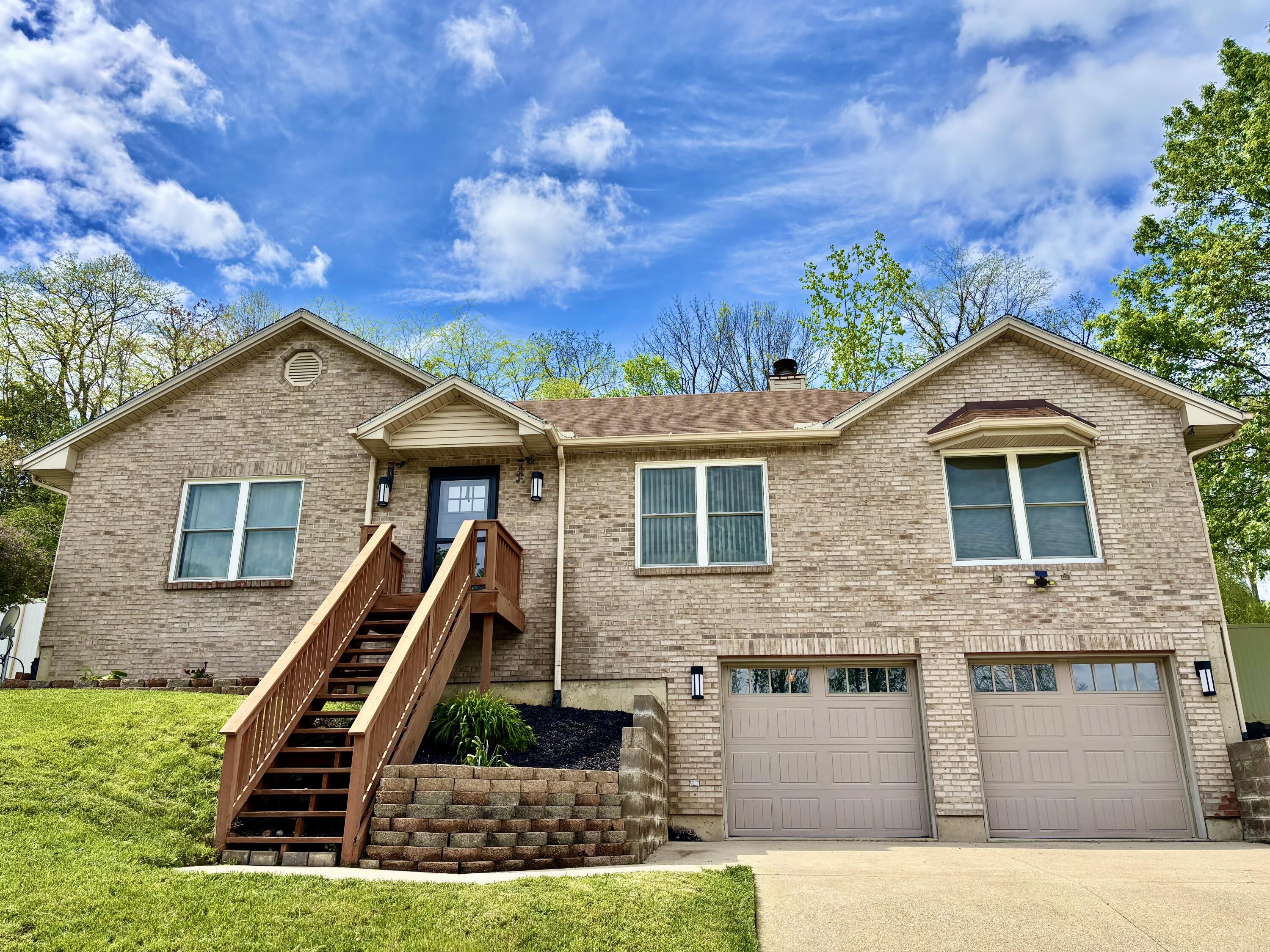 1370 Maple Leaf, Sidney, Ohio 45365