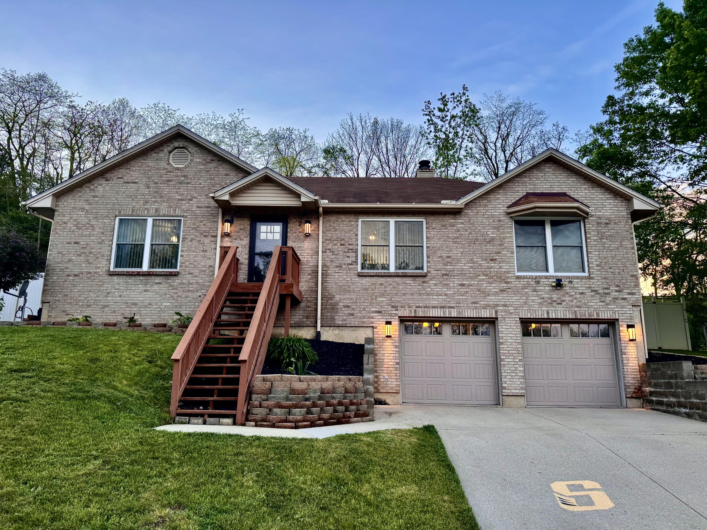 1370 Maple Leaf, Sidney, Ohio 45365