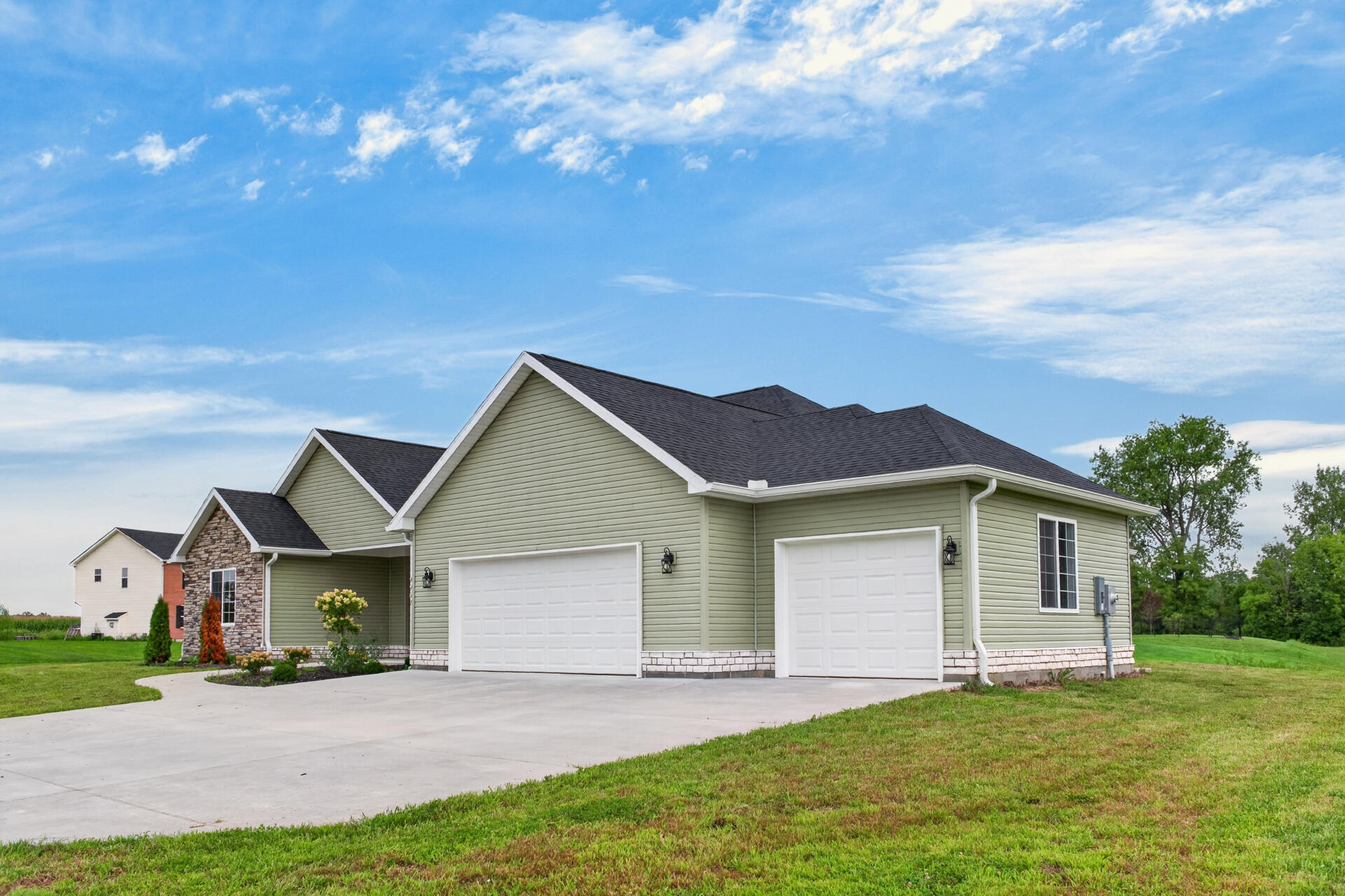 9907 Barnum, Piqua, Ohio 45356