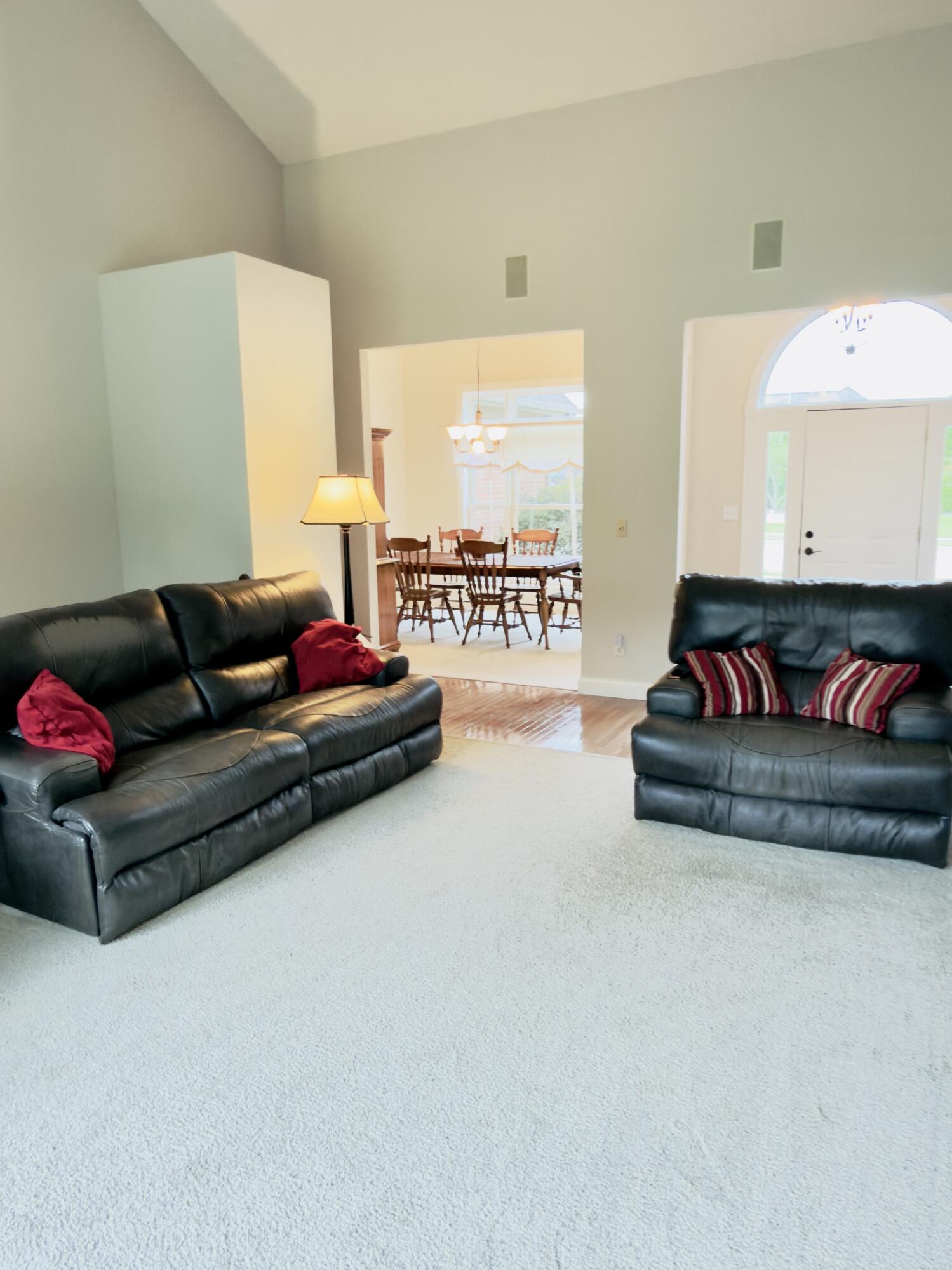 2550 Meadowpoint, Troy, Ohio 45373