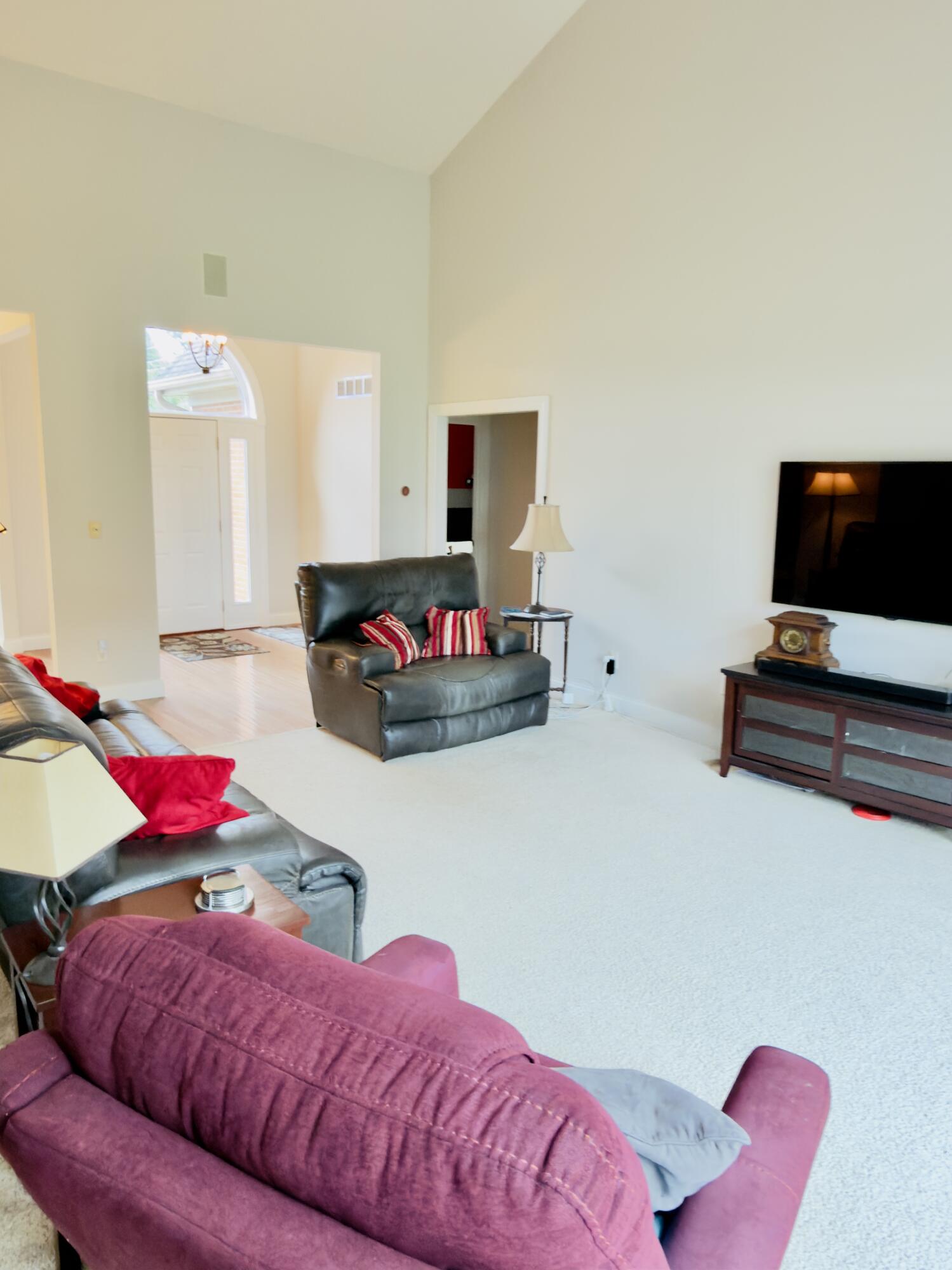 2550 Meadowpoint, Troy, Ohio 45373