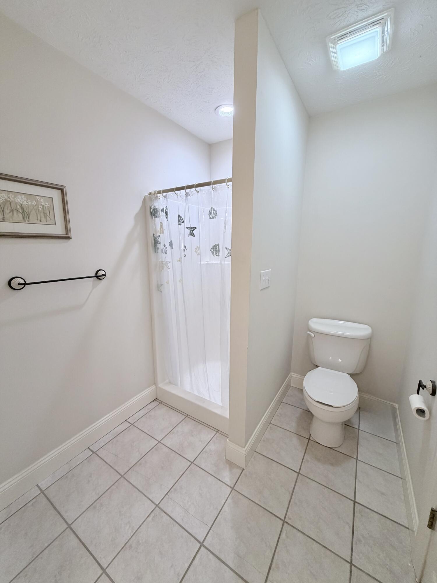 2550 Meadowpoint, Troy, Ohio 45373