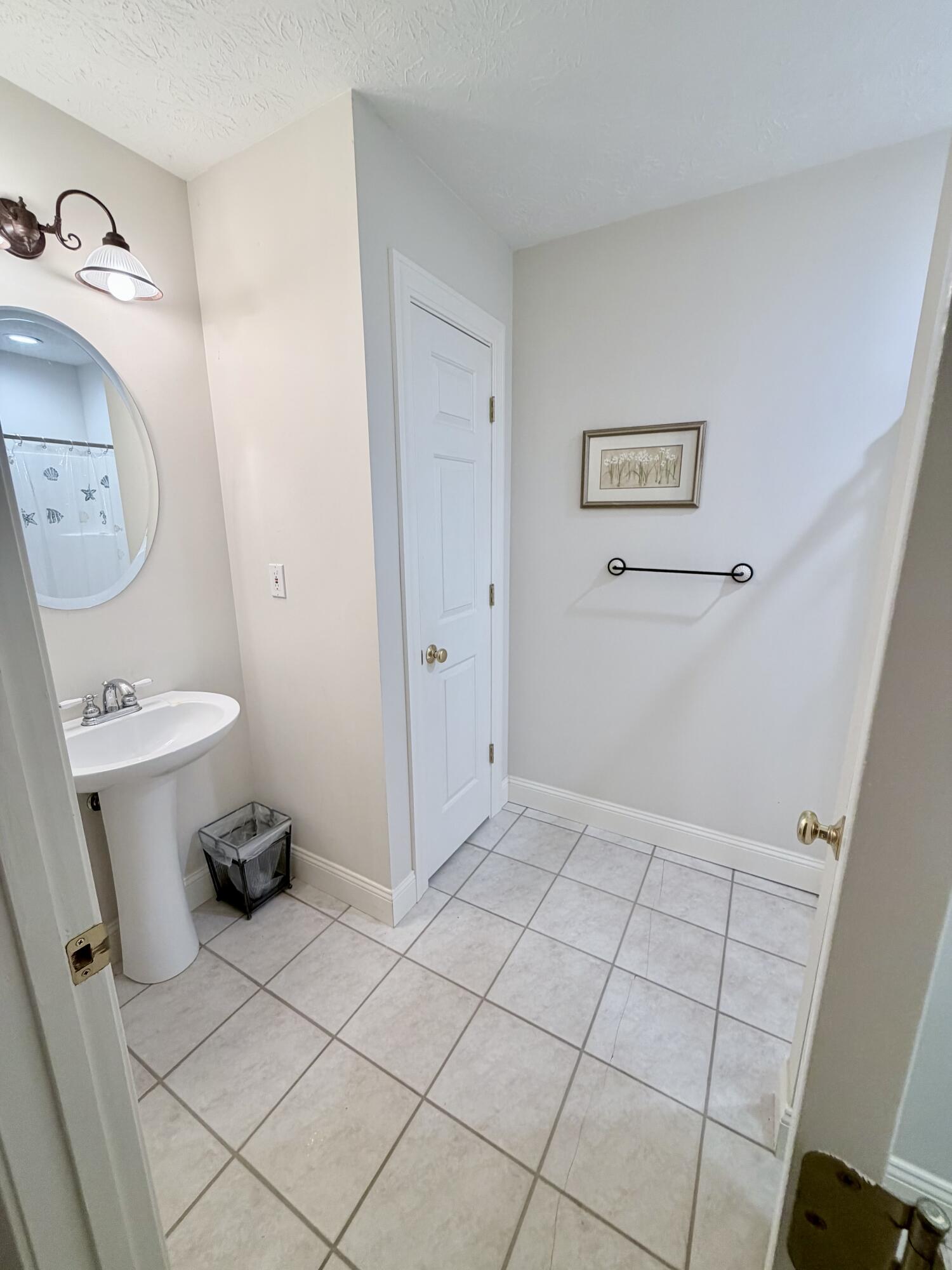 2550 Meadowpoint, Troy, Ohio 45373