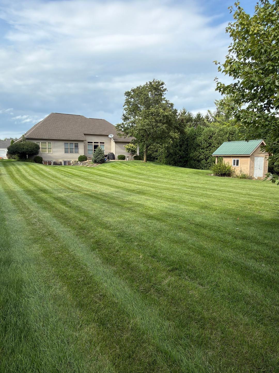 2550 Meadowpoint, Troy, Ohio 45373