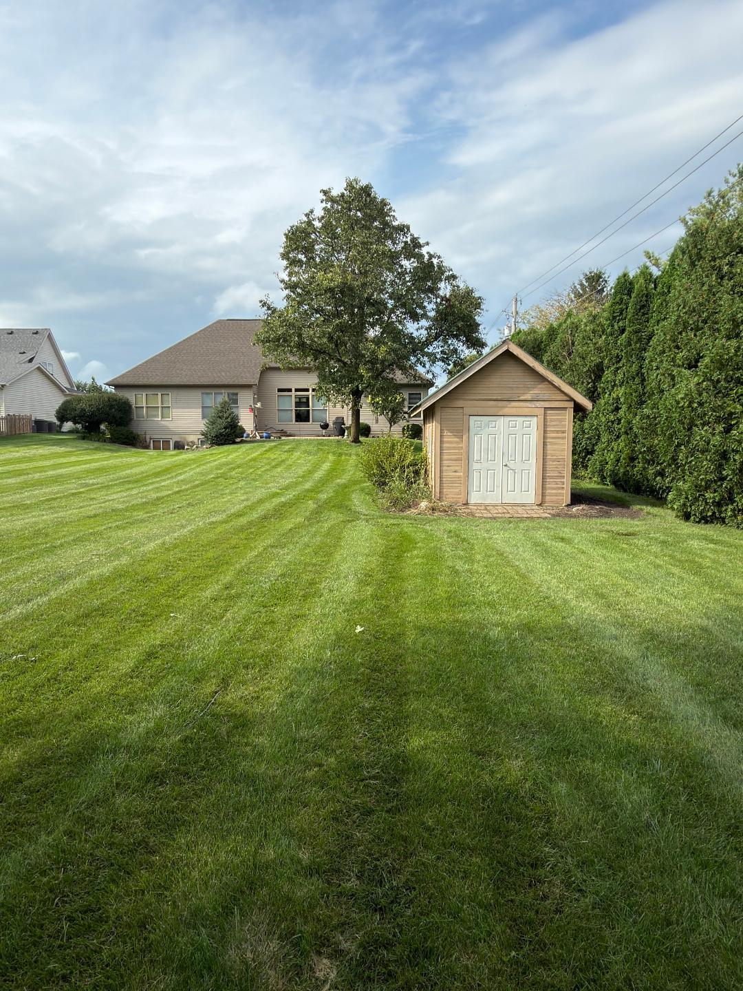 2550 Meadowpoint, Troy, Ohio 45373