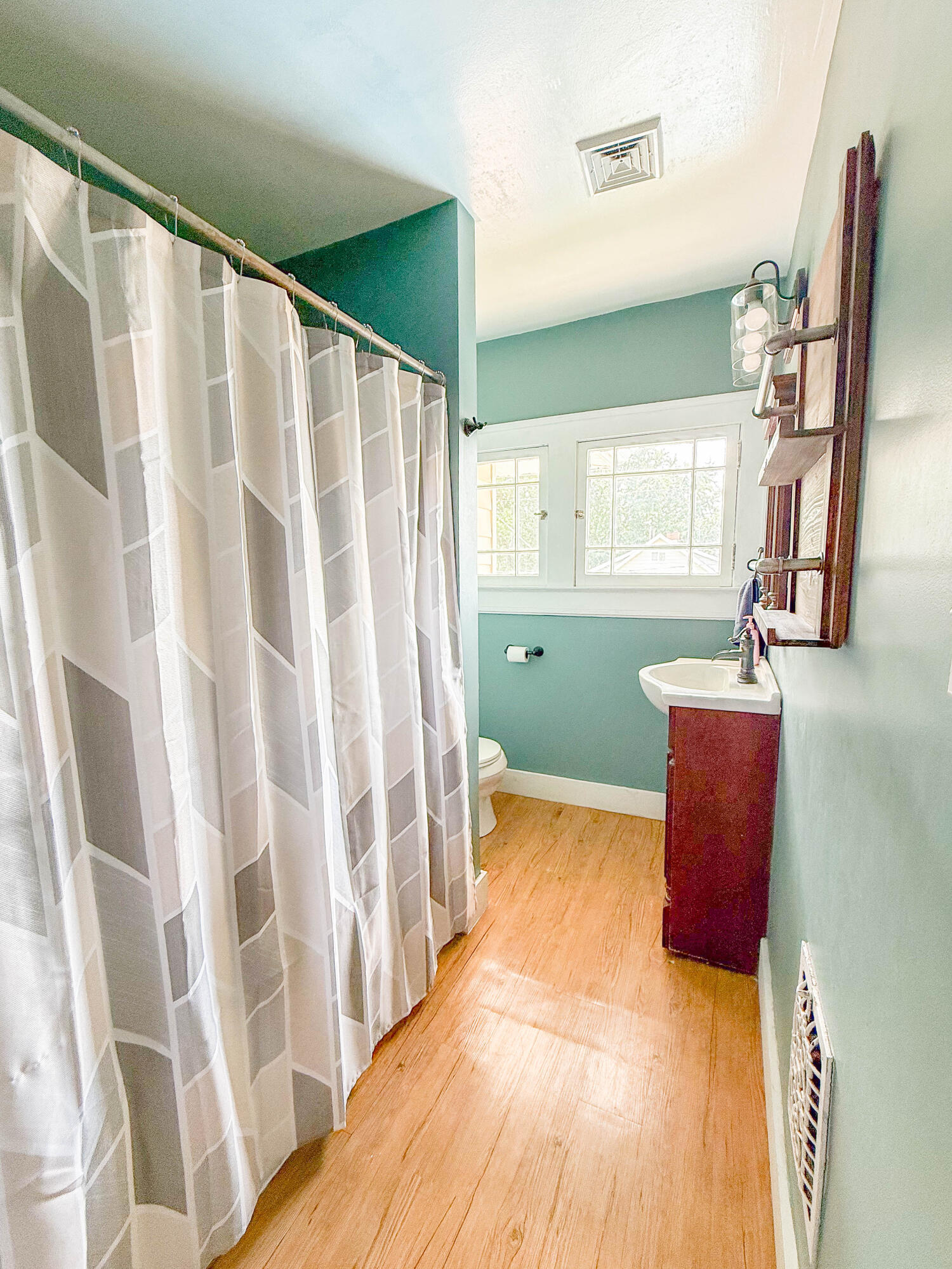 2201 Elmwood, Springfield, Ohio 45505