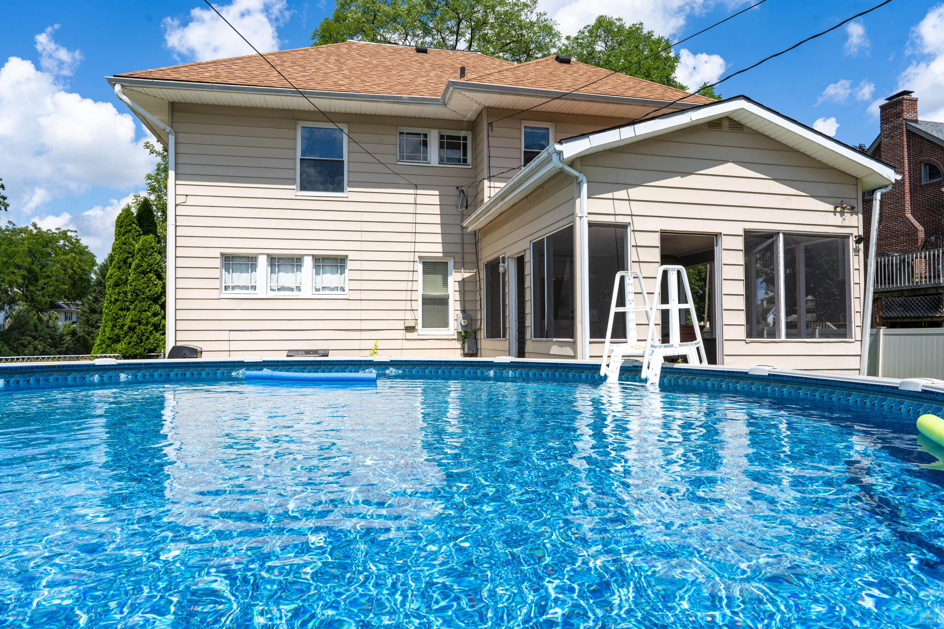 2201 Elmwood, Springfield, Ohio 45505