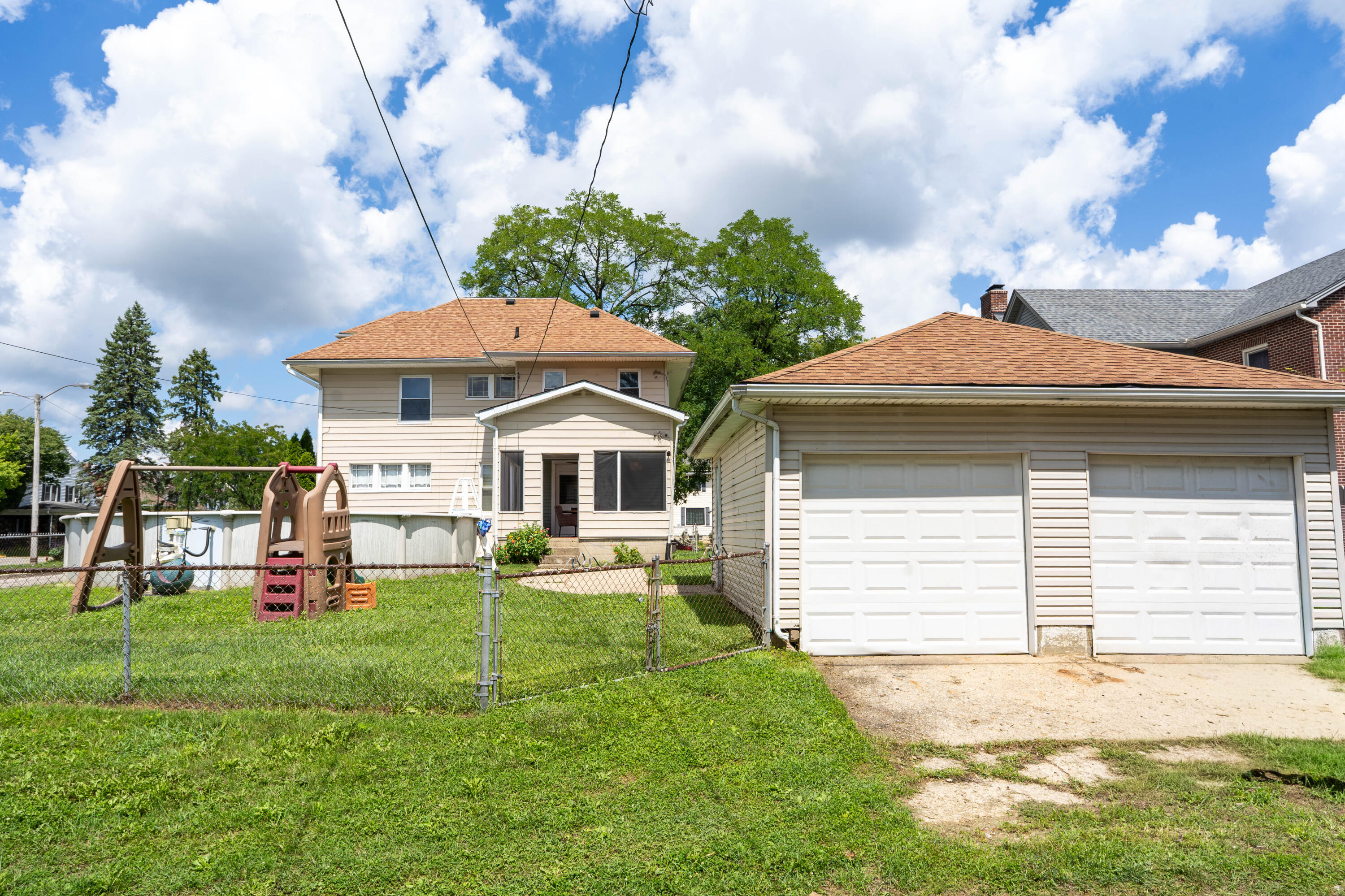 2201 Elmwood, Springfield, Ohio 45505