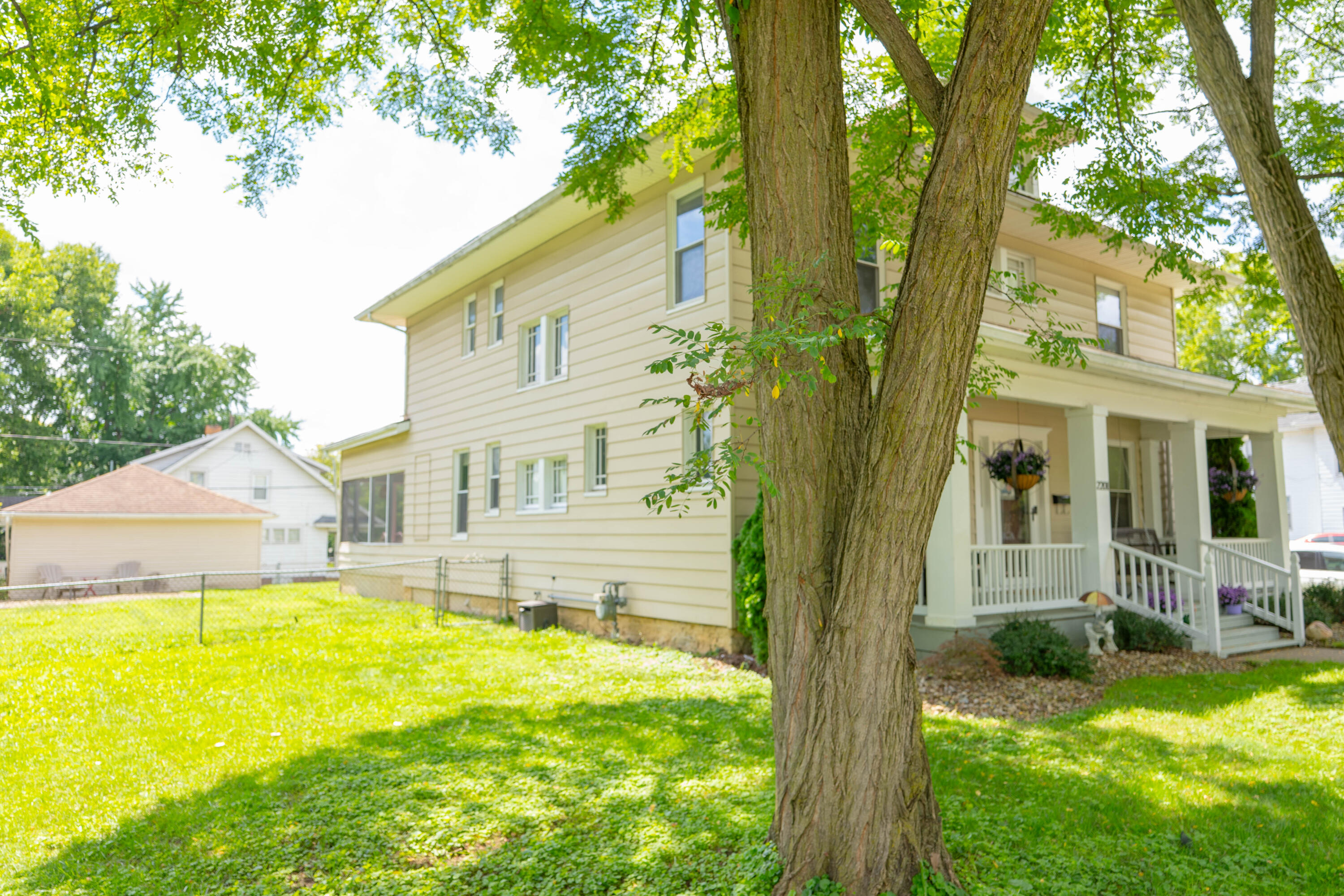 2201 Elmwood, Springfield, Ohio 45505