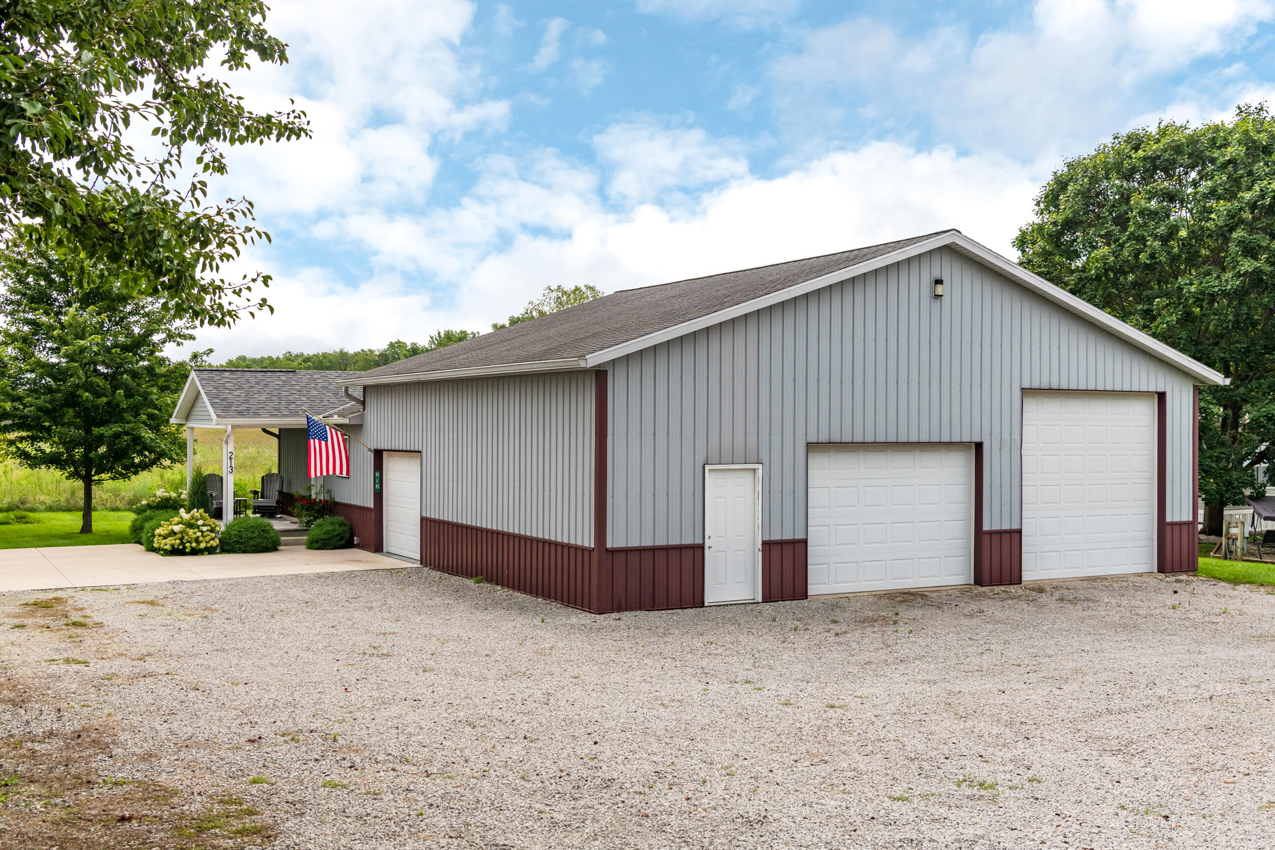 213 Lawn, Saint Paris, Ohio 43072