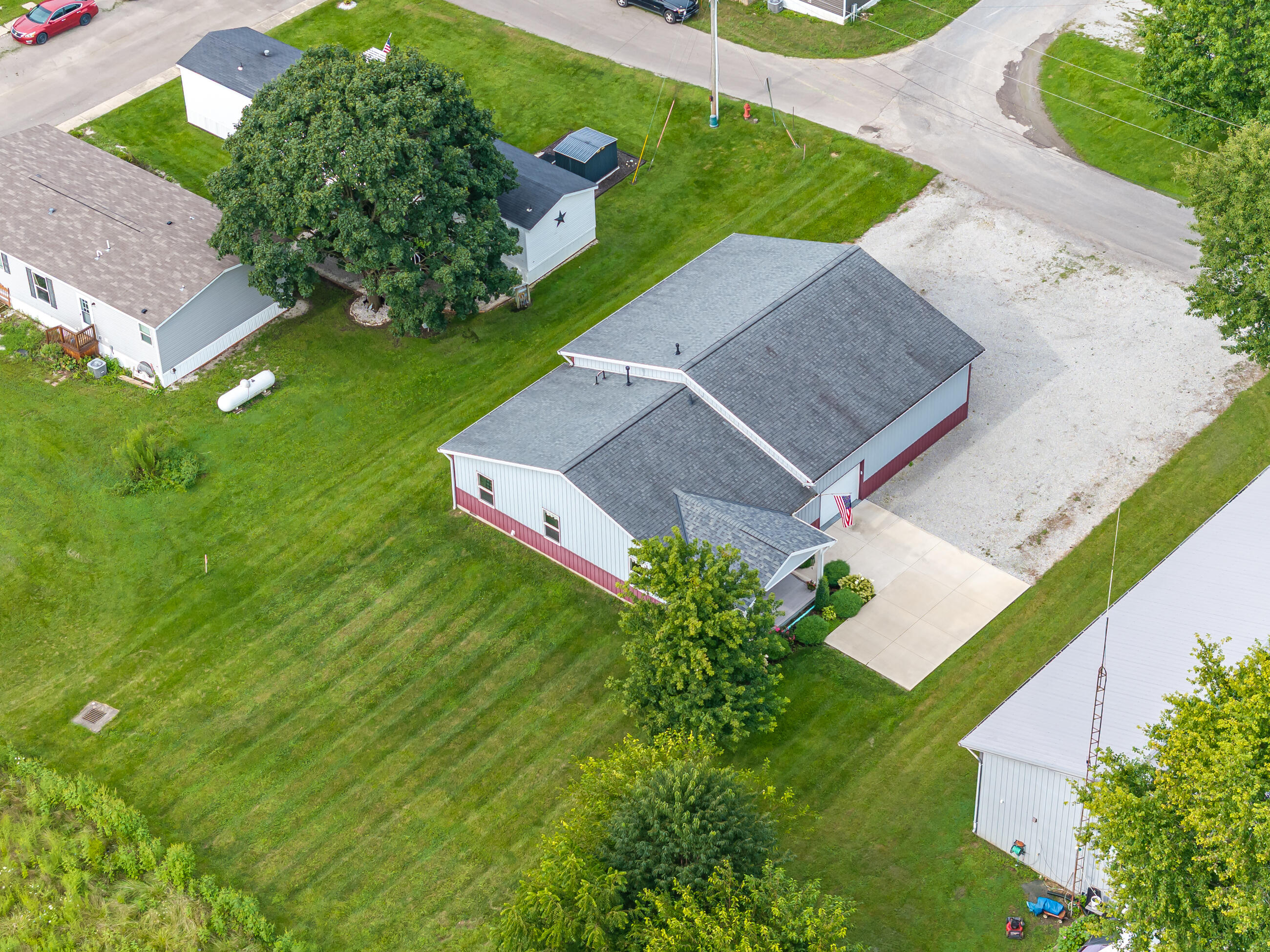 213 Lawn, Saint Paris, Ohio 43072