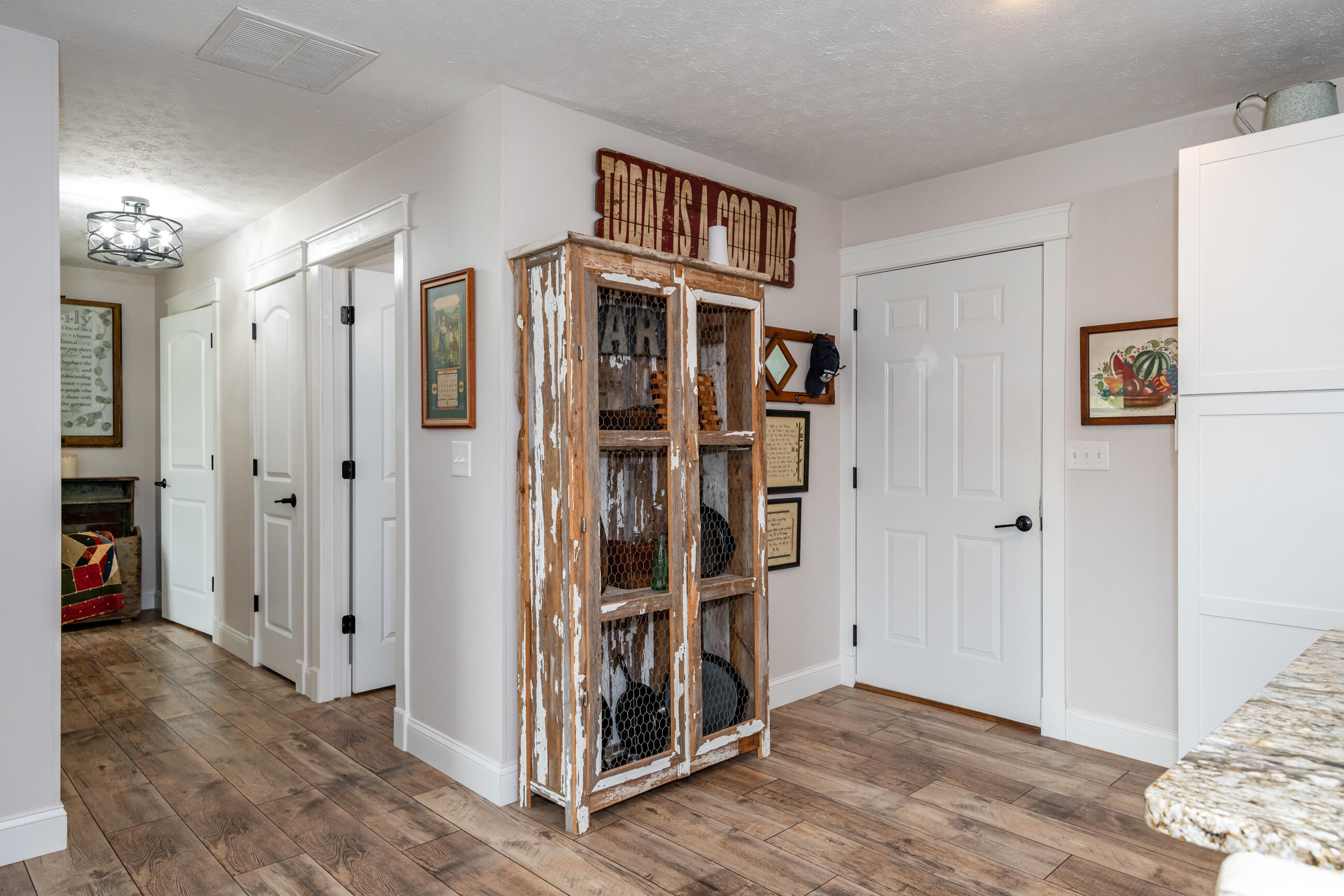 213 Lawn, Saint Paris, Ohio 43072