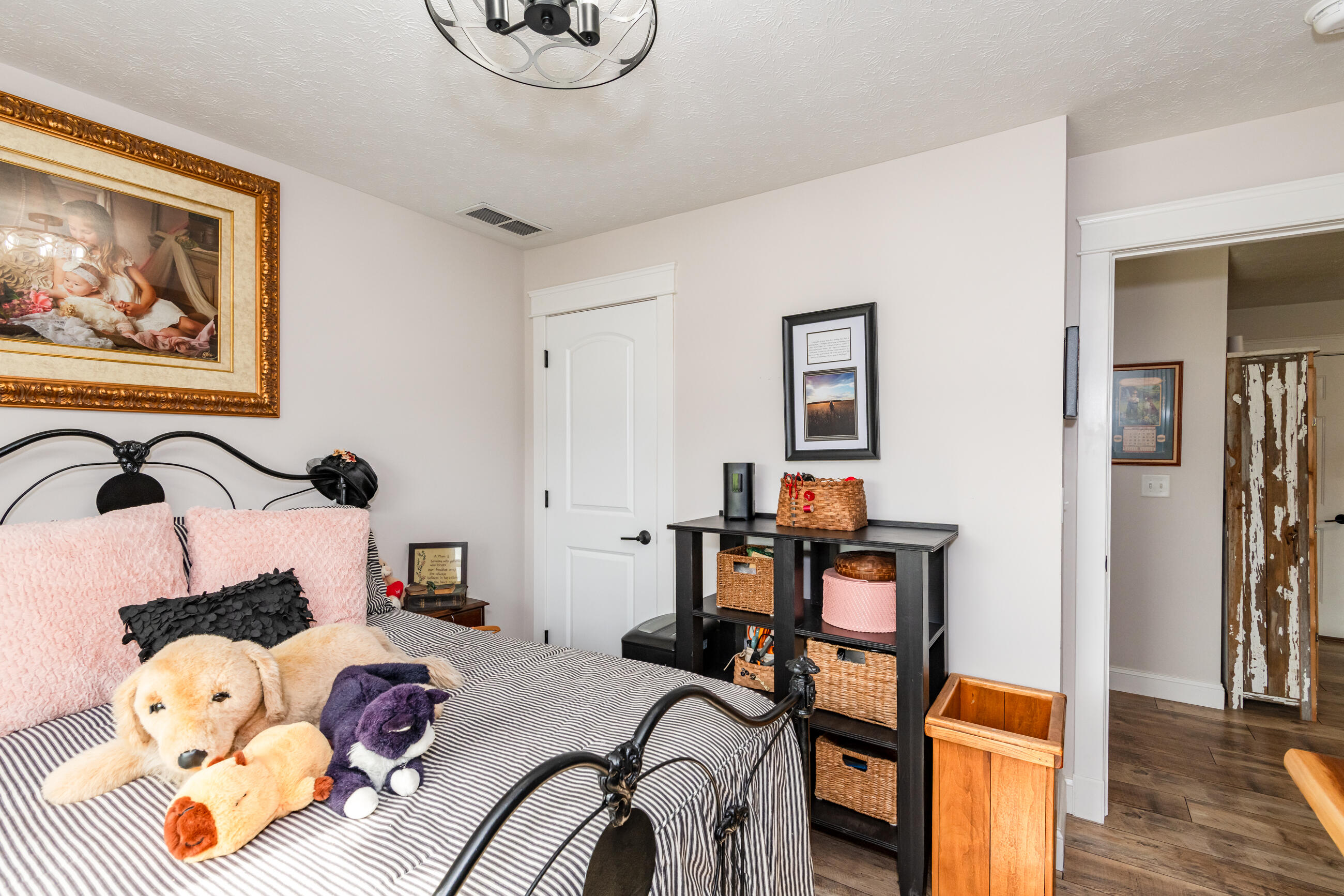 213 Lawn, Saint Paris, Ohio 43072