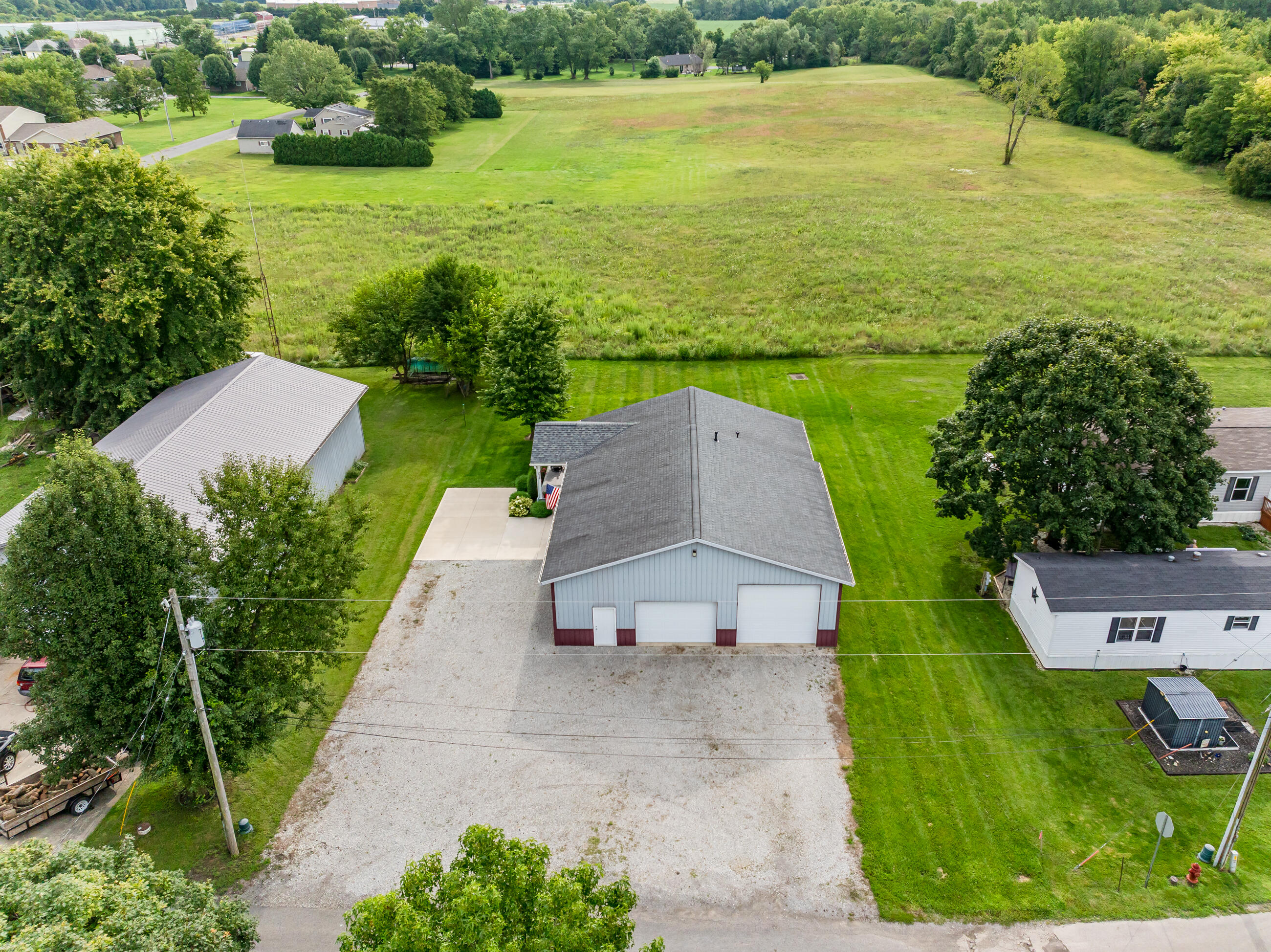 213 Lawn, Saint Paris, Ohio 43072